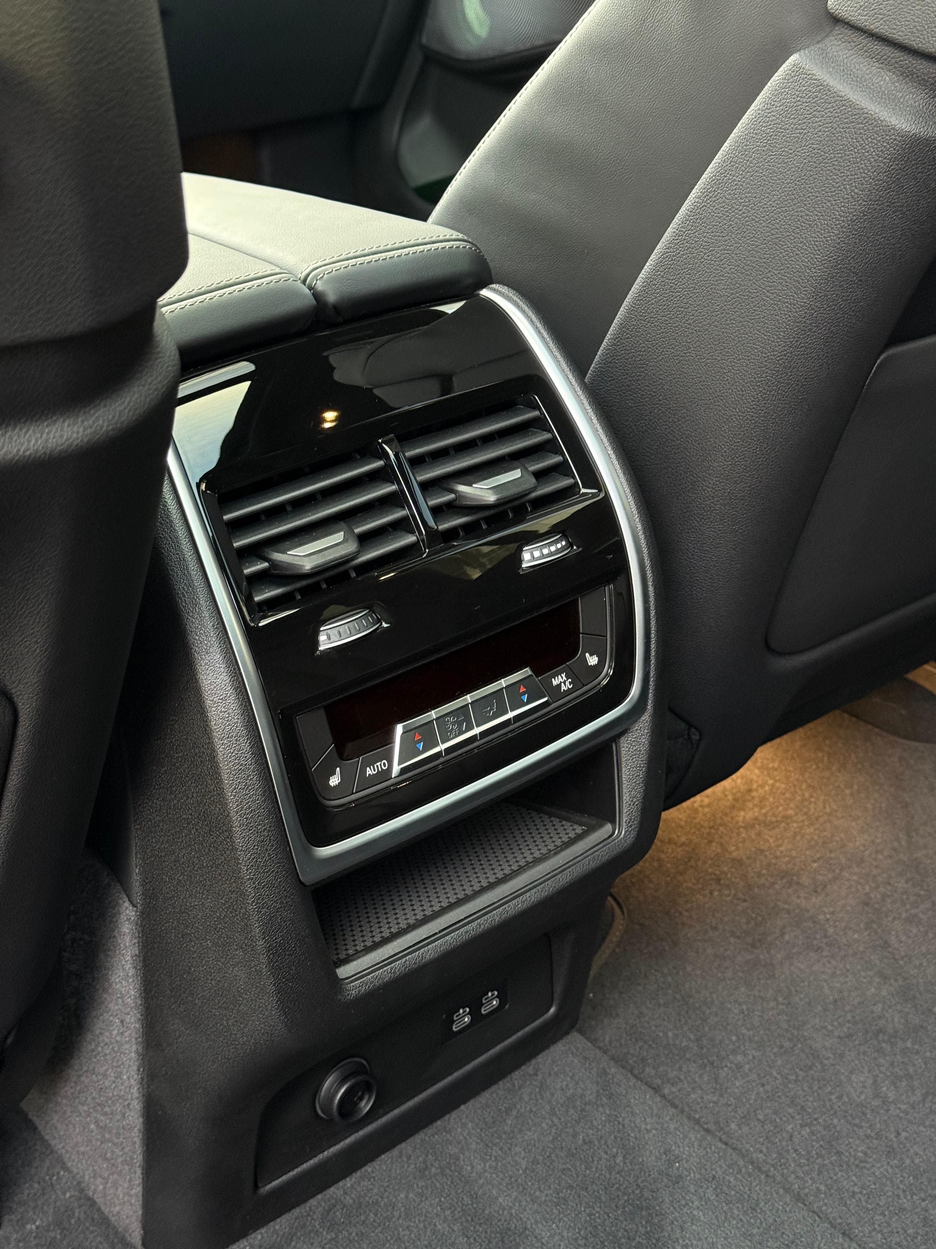 BMW X7 M60i 2025 - фото 26