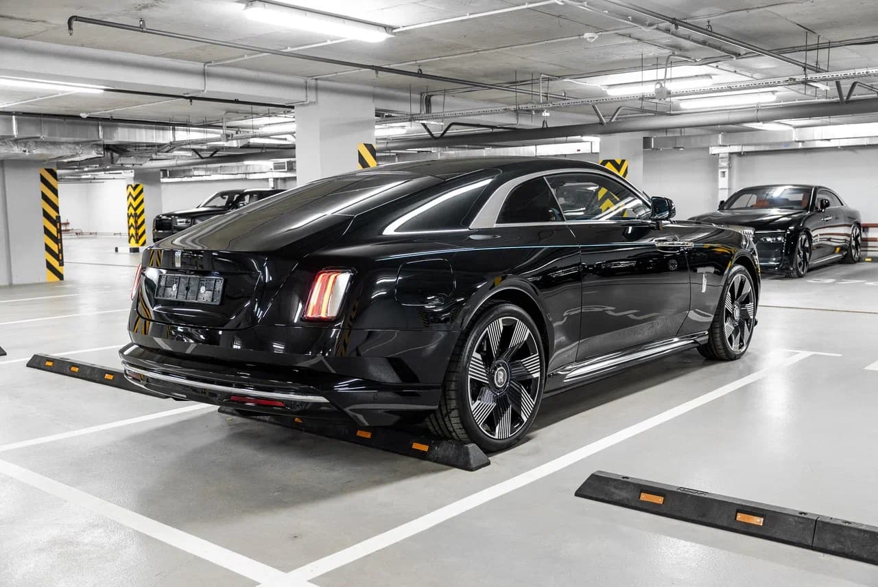 Rolls-Royce Spectre 2024 - фото 8