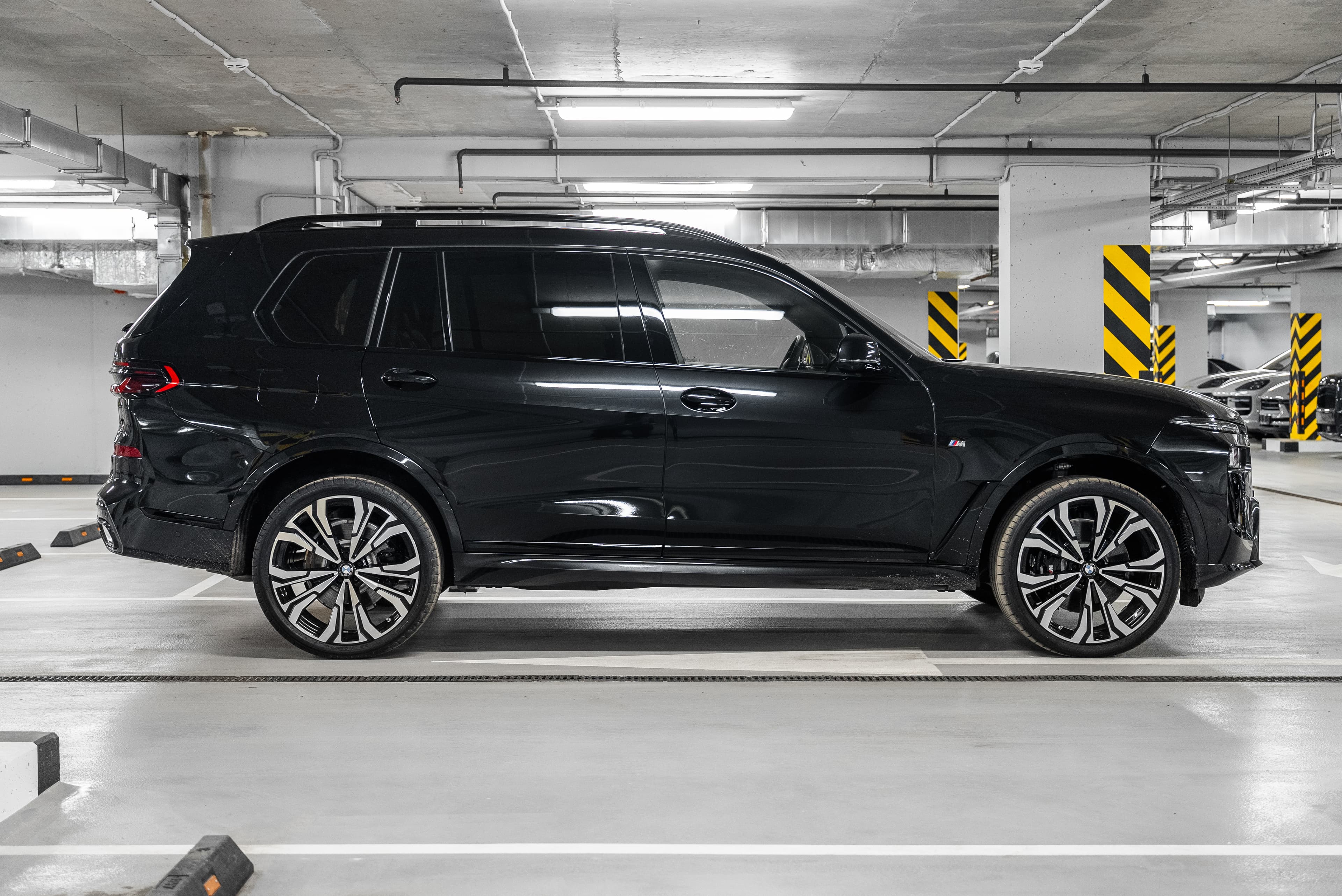 BMW X7 40d 2026 - фото 8