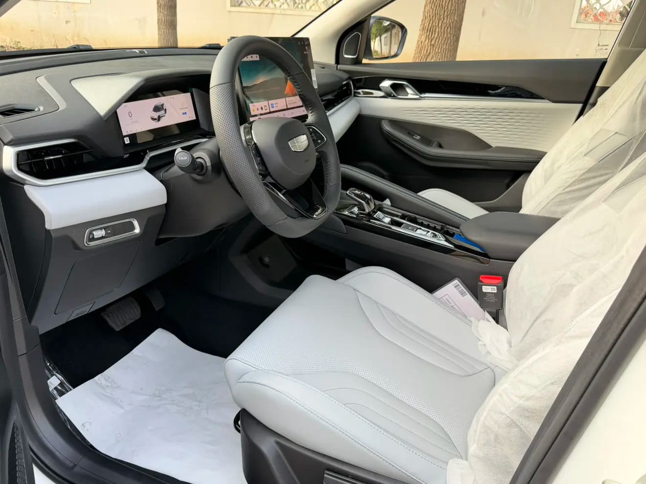 GEELY COOLRAY 2026 - фото 8