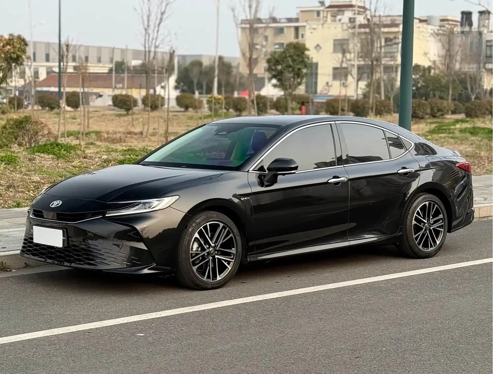 TOYOTA CAMRY IX (XV80) 2024