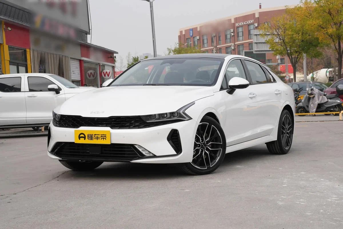 KIA K5 III 2025