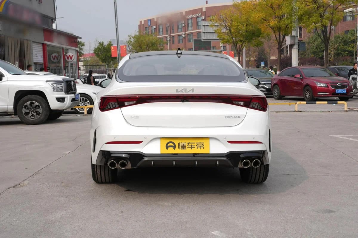 KIA K5 III 2025 - фото 4
