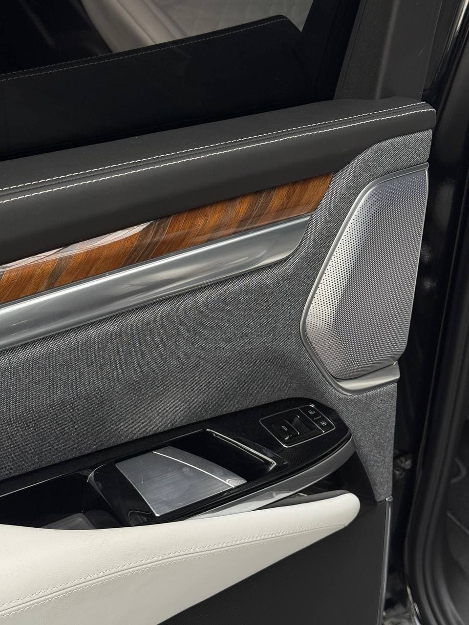 Cadillac Escalade 2025 - фото 22