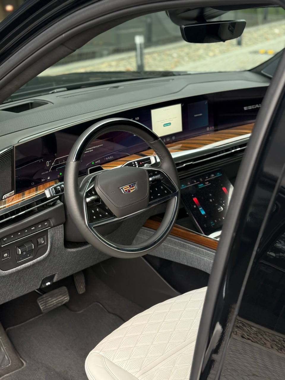 Cadillac Escalade 2025 - фото 14