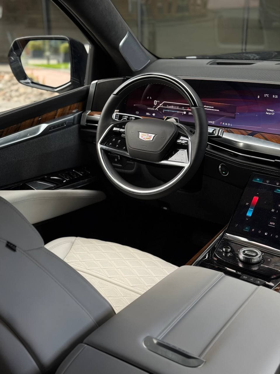 Cadillac Escalade 2025 - фото 15