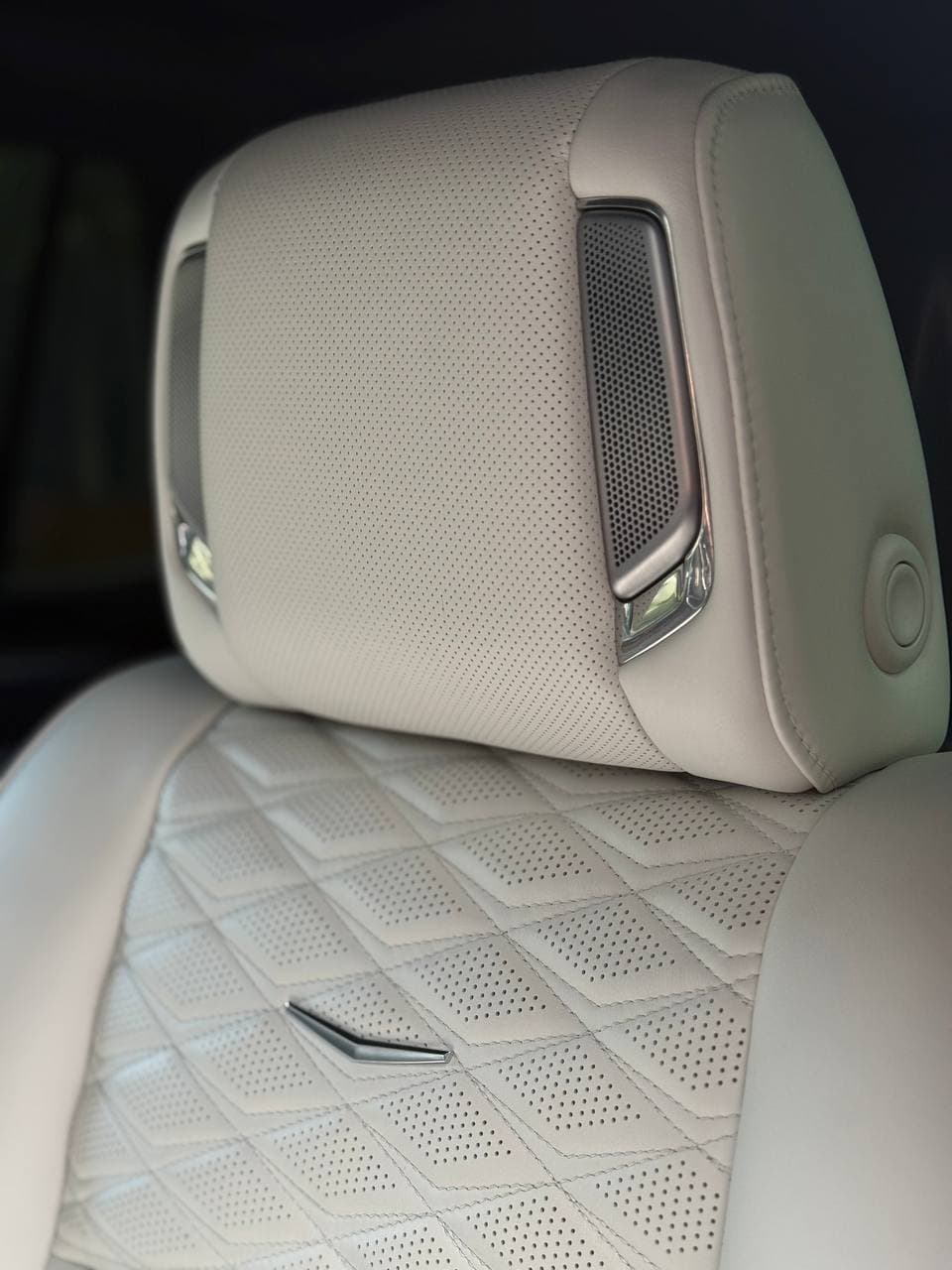 Cadillac Escalade 2025 - фото 13