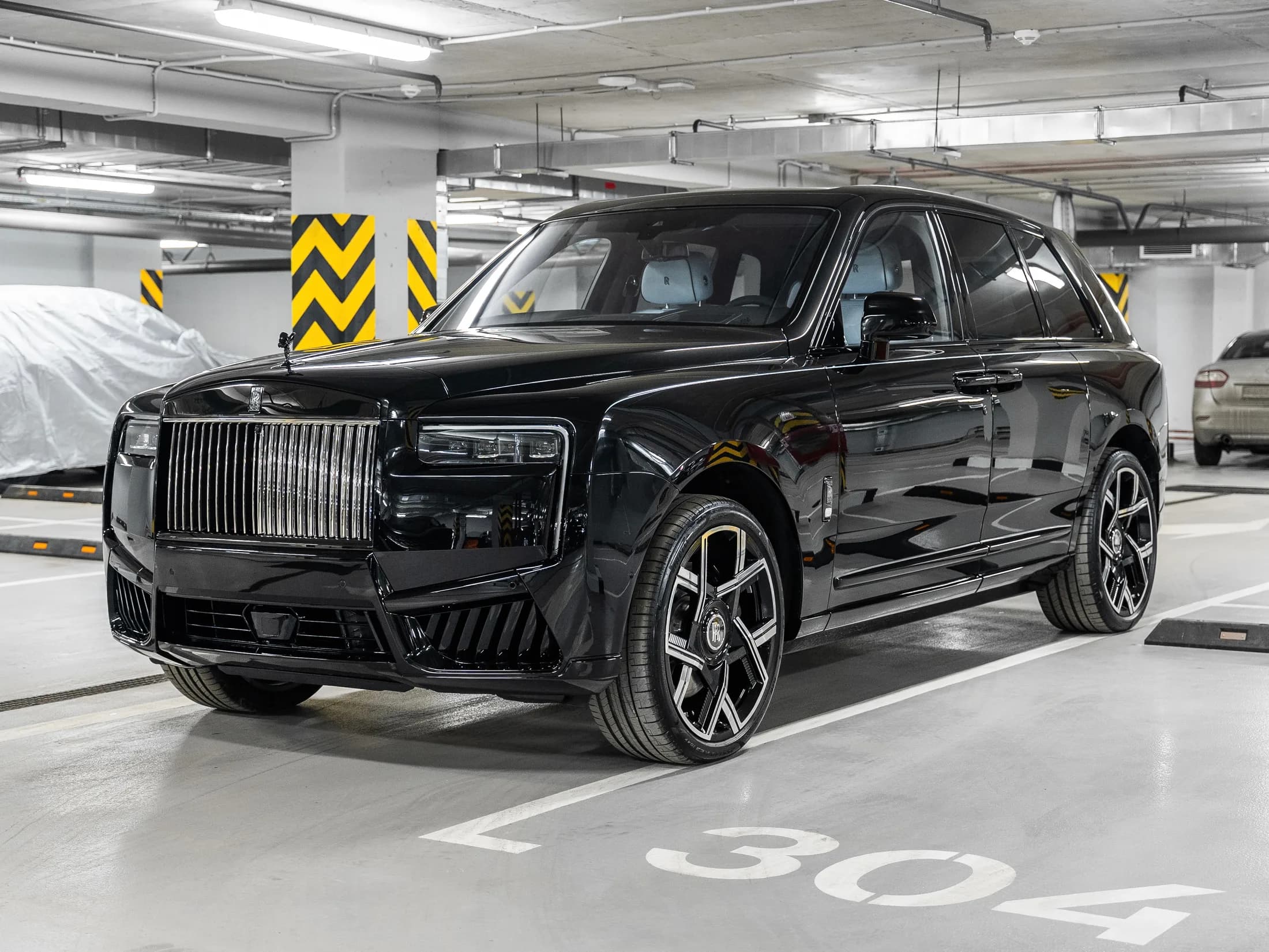 Rolls-Royce Cullinan Black Badge 2025