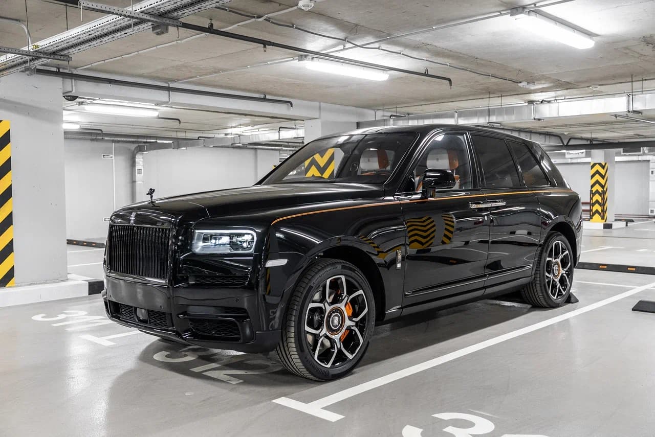 Rolls-Royce Cullinan Black Badge 2023