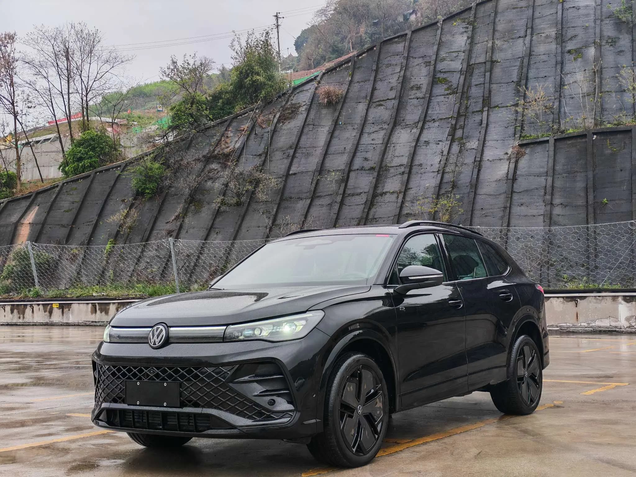 VOLKSWAGEN TIGUAN L PRO III 2026
