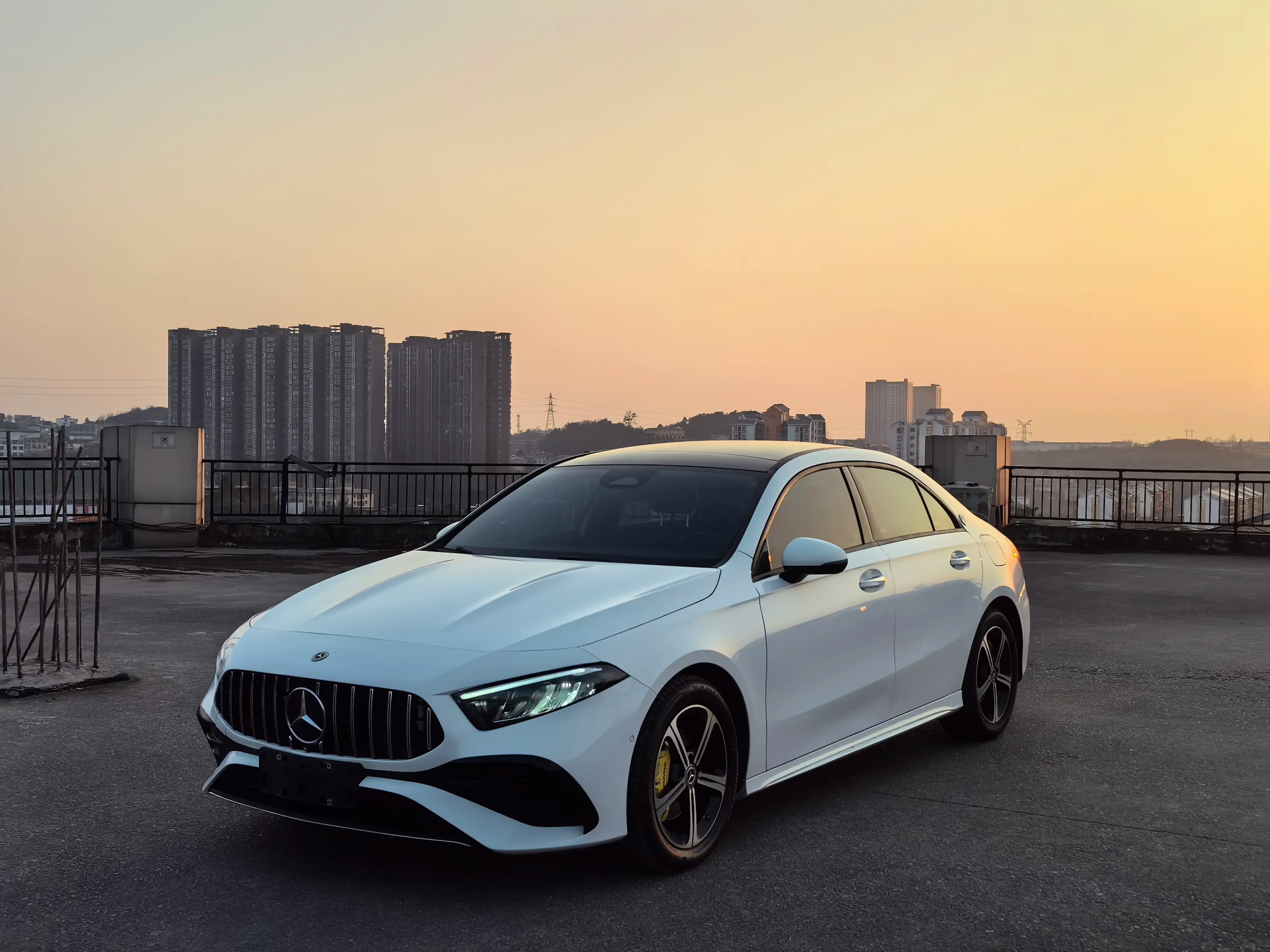 MERCEDES-BENZ A-KLASSE 2024