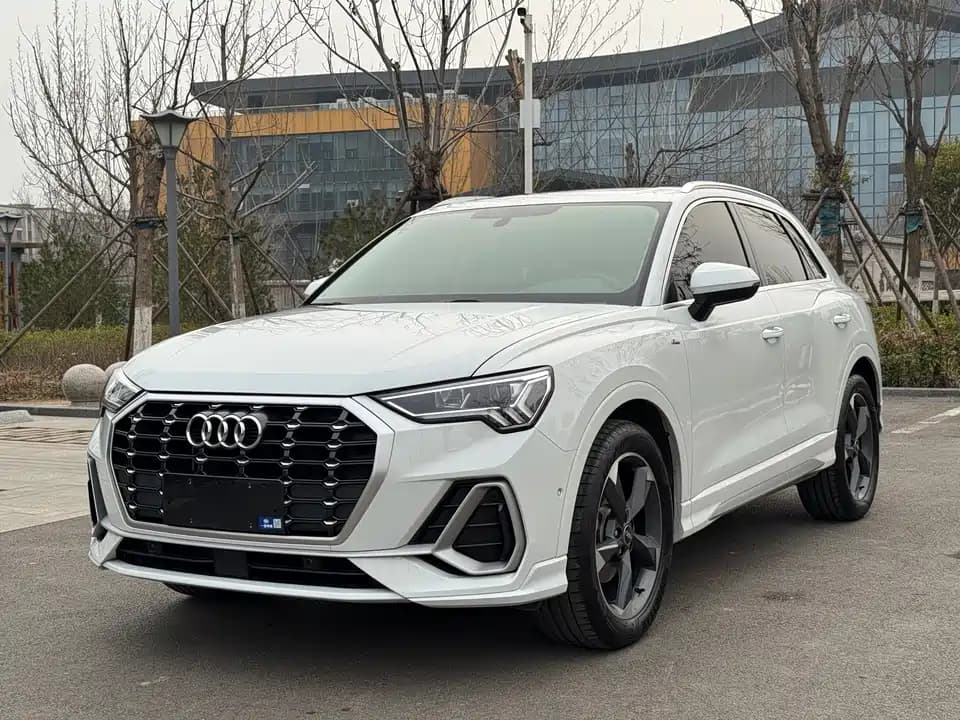AUDI Q3 35 TFSI II (F3) 2022