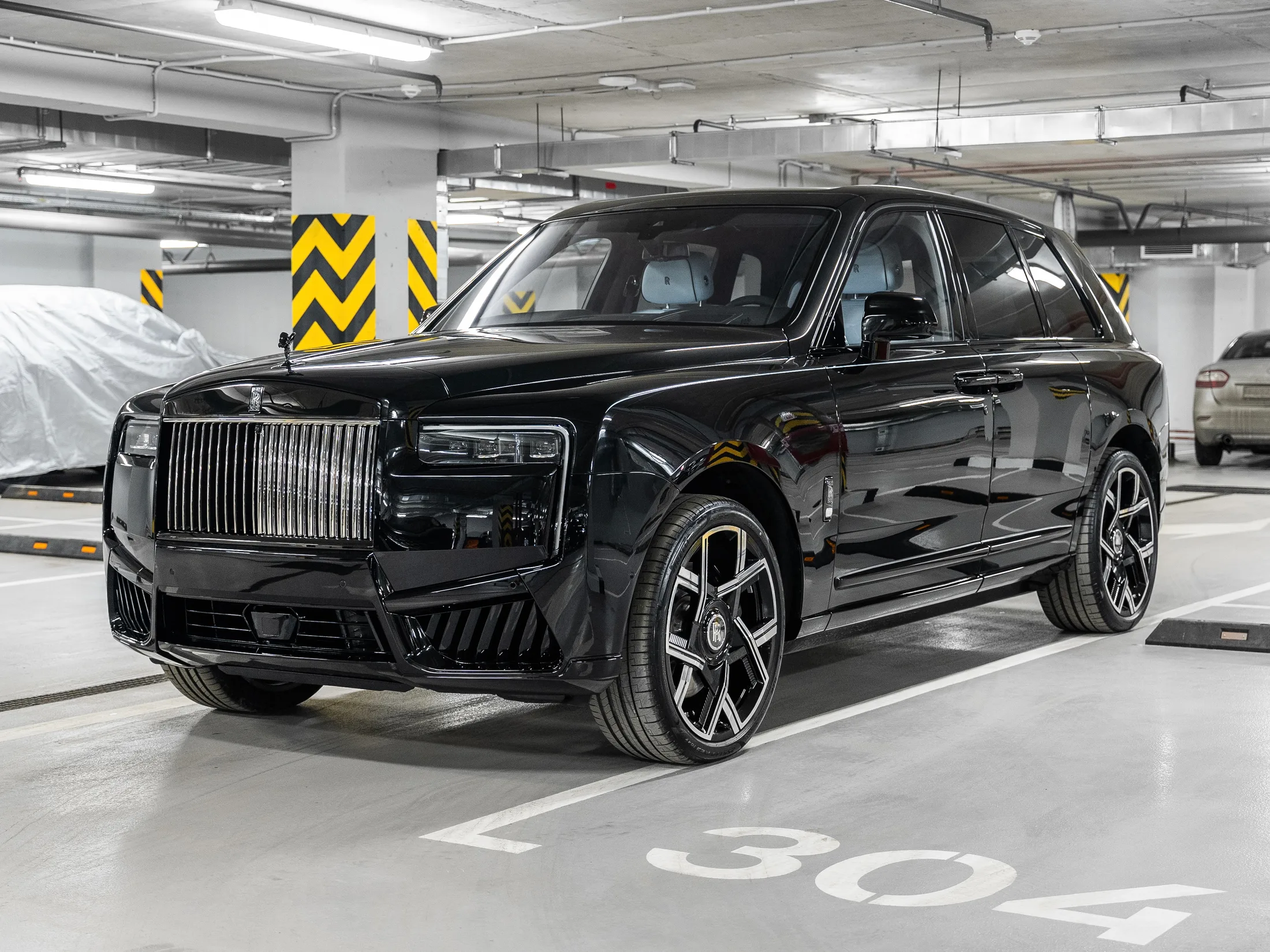 Rolls-Royce Cullinan Black Badge 2025