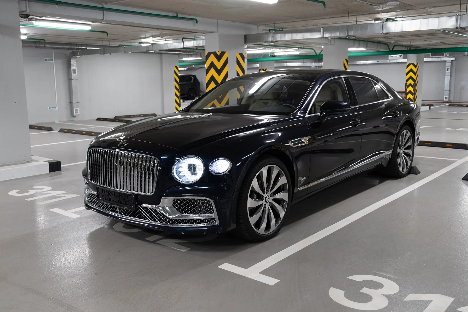 Bentley Flying Spur V8 2020