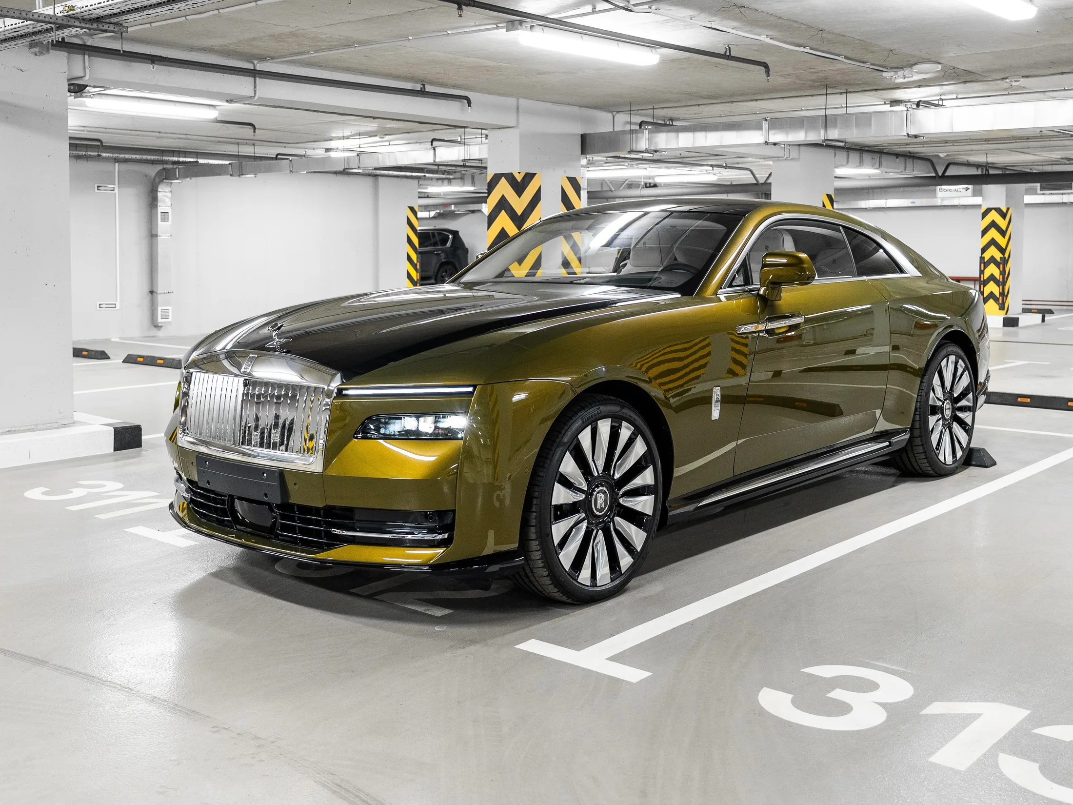Rolls-Royce Spectre 2025