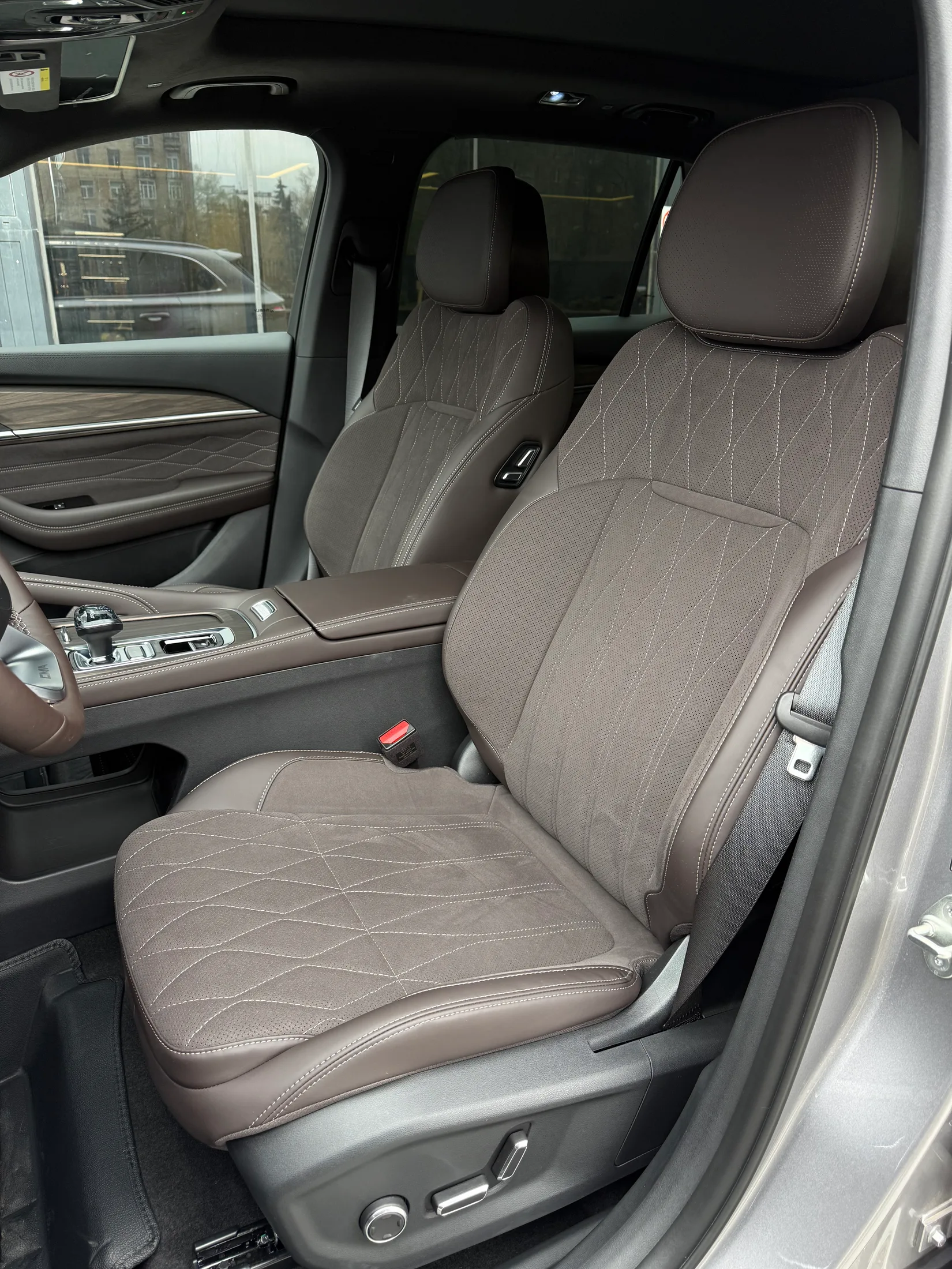 Geely Monjaro 2026 - фото 14