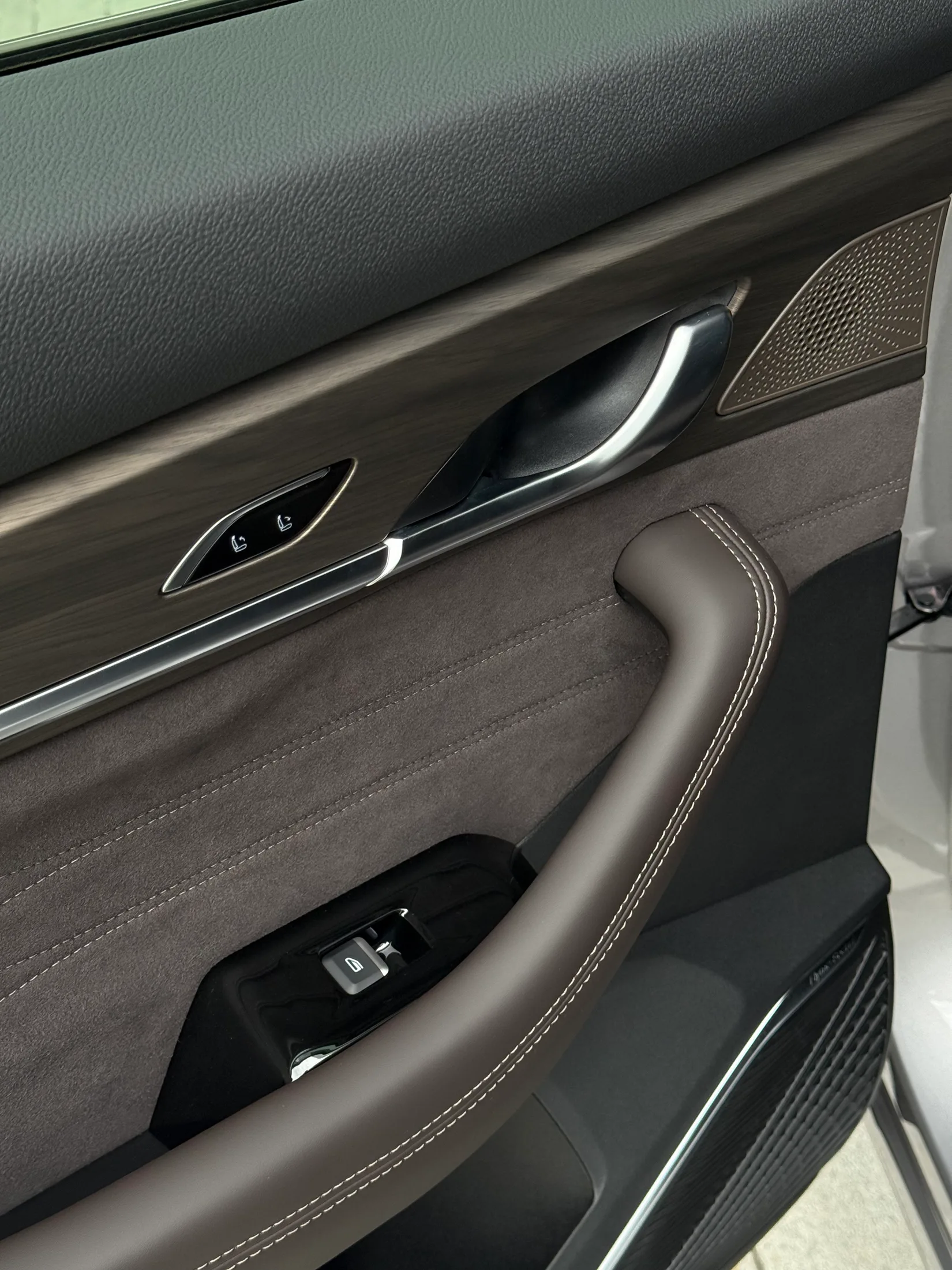 Geely Monjaro 2026 - фото 18