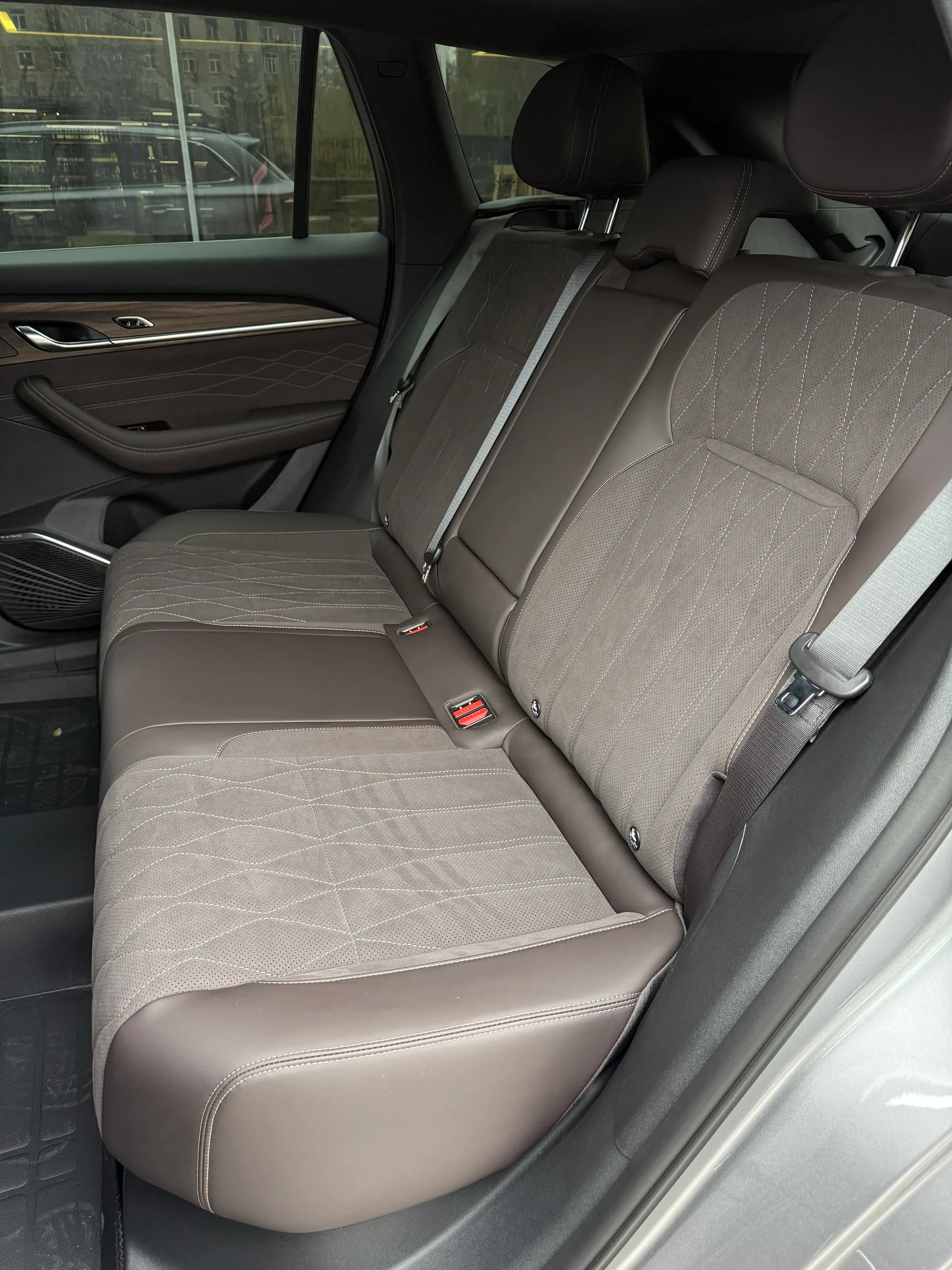 Geely Monjaro 2026 - фото 19