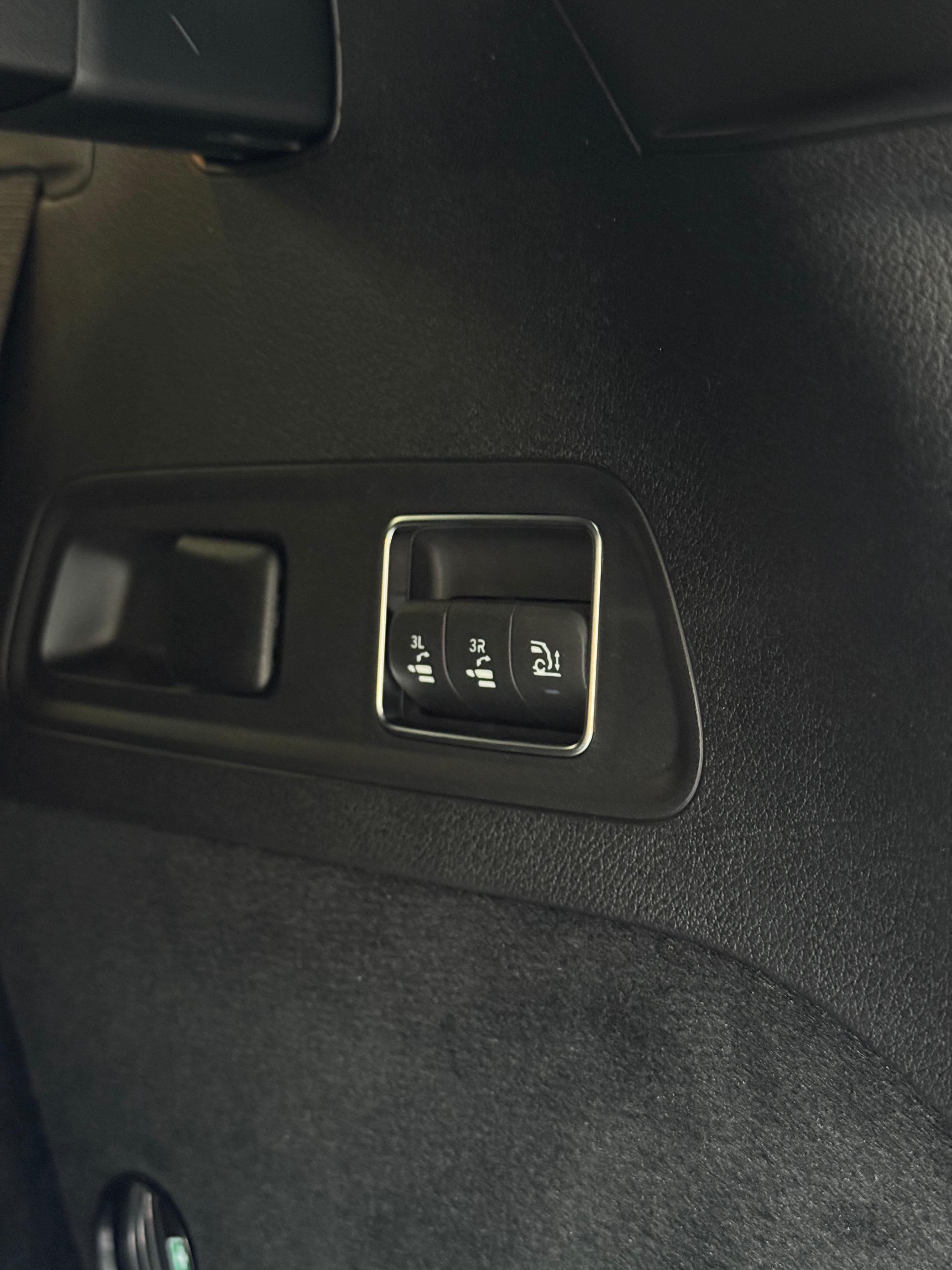 Mercedes-Benz GLS 63 AMG 2025 - фото 18