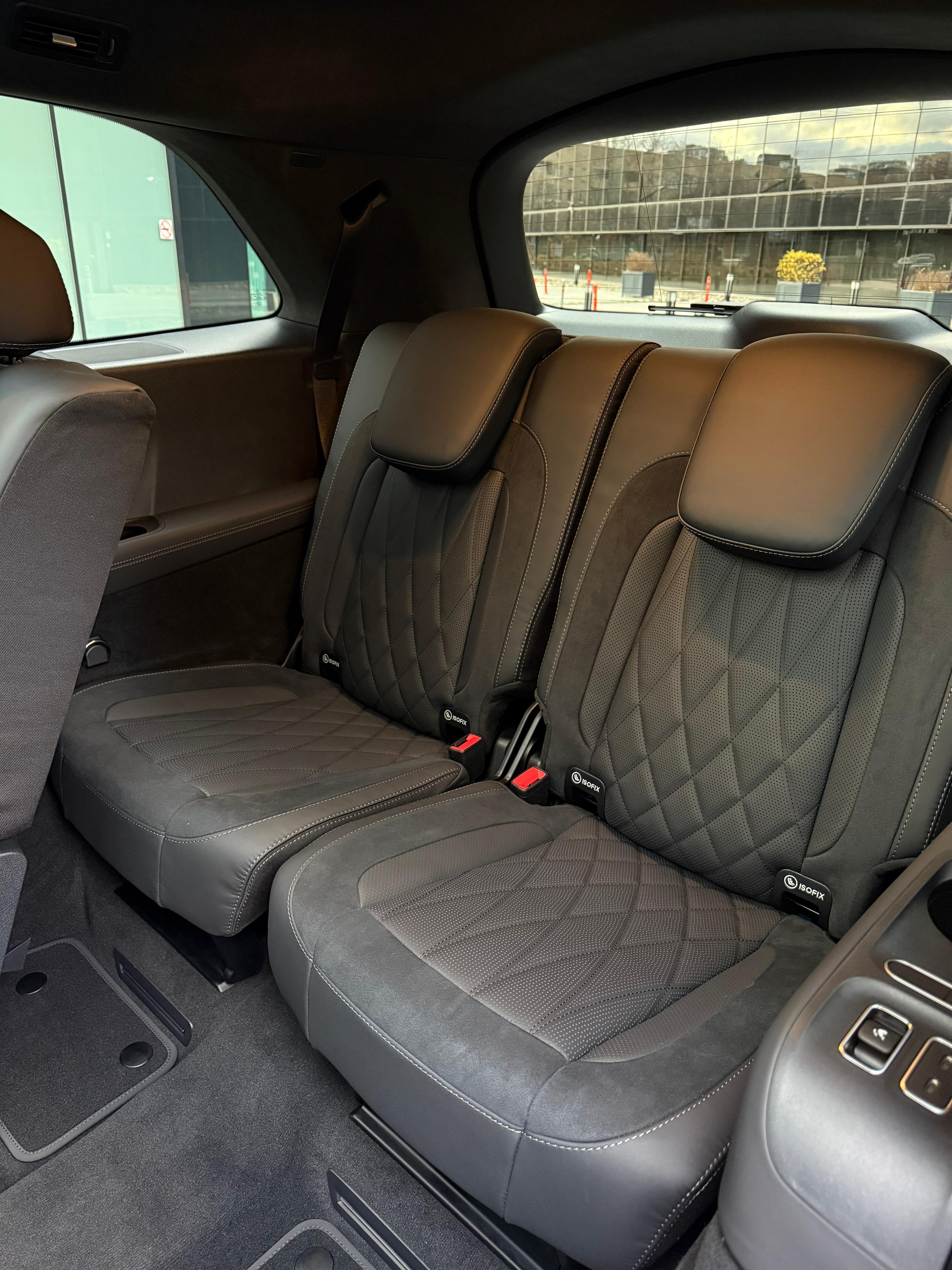 Mercedes-Benz GLS 63 AMG 2025 - фото 33