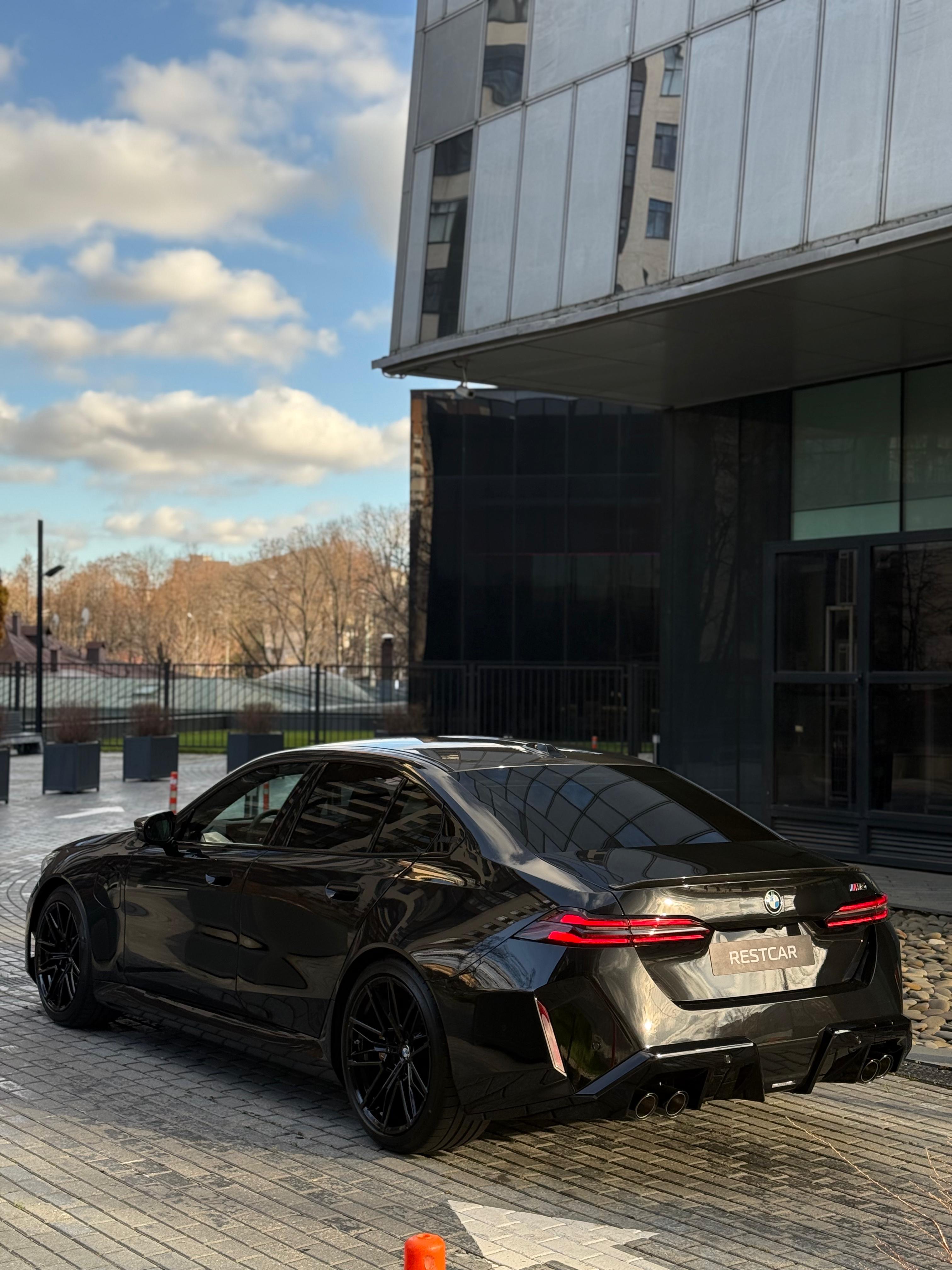 BMW M5 G90 2025 - фото 2