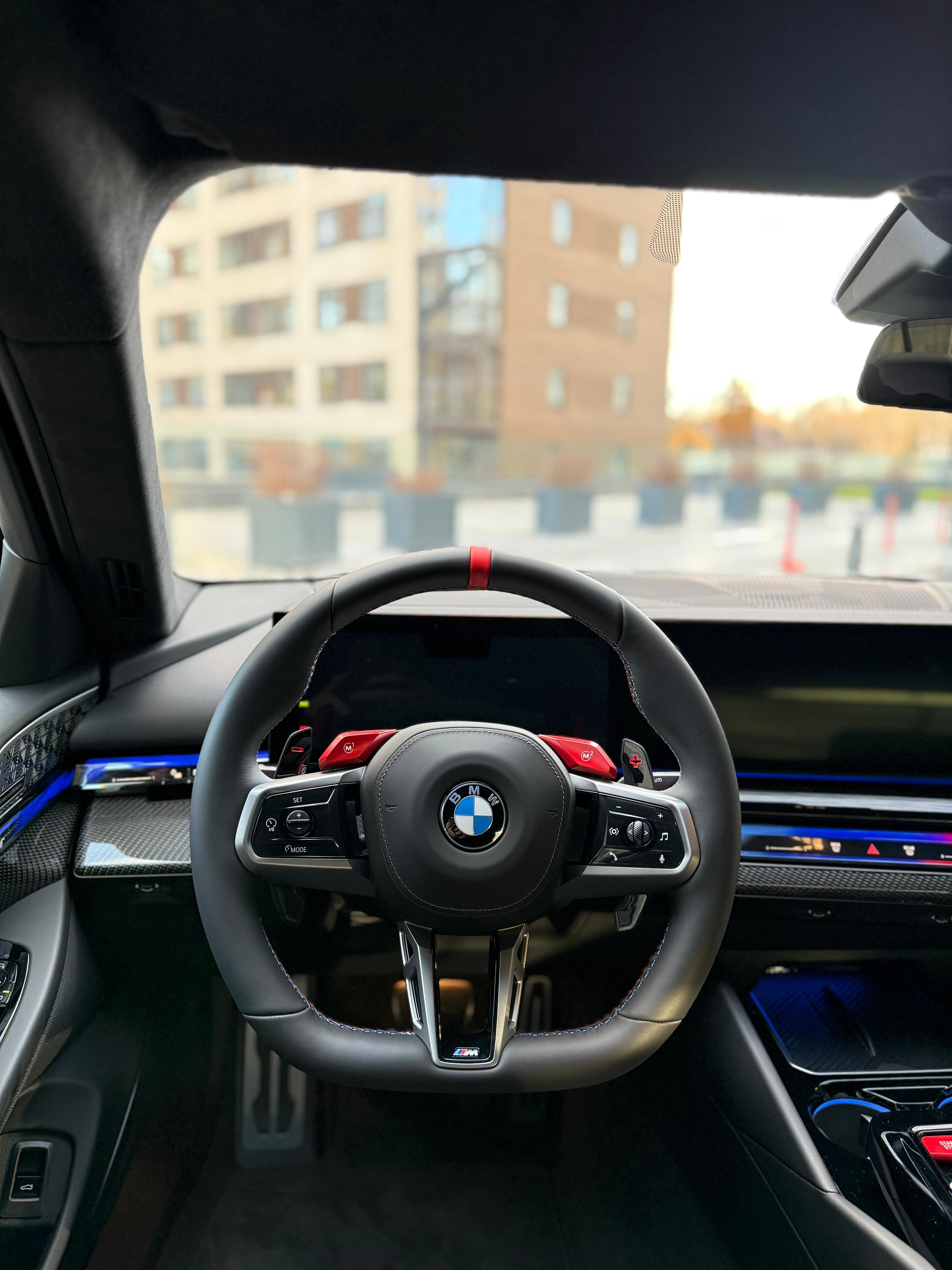 BMW M5 G90 2025 - фото 8