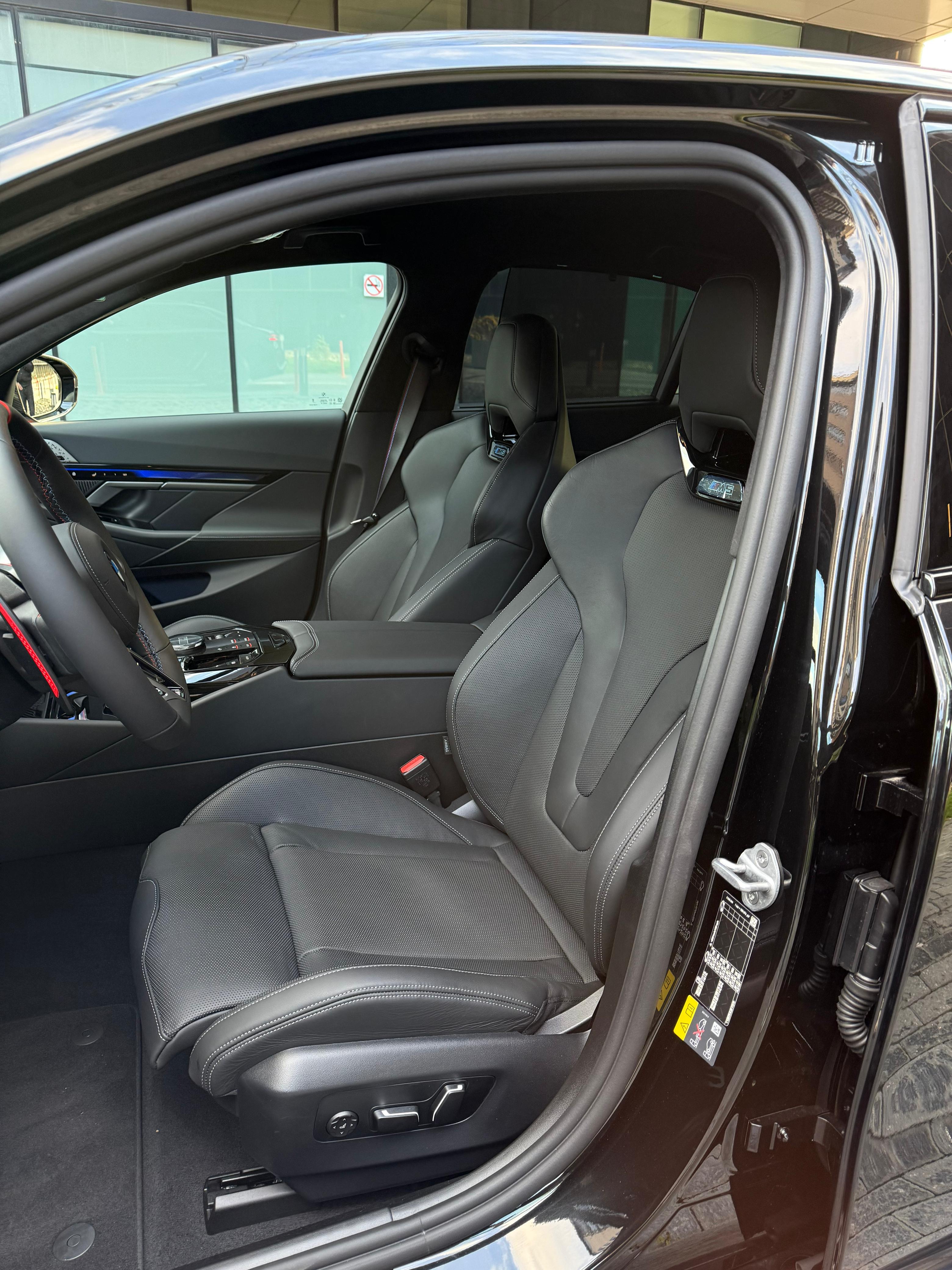 BMW M5 G90 2025 - фото 9