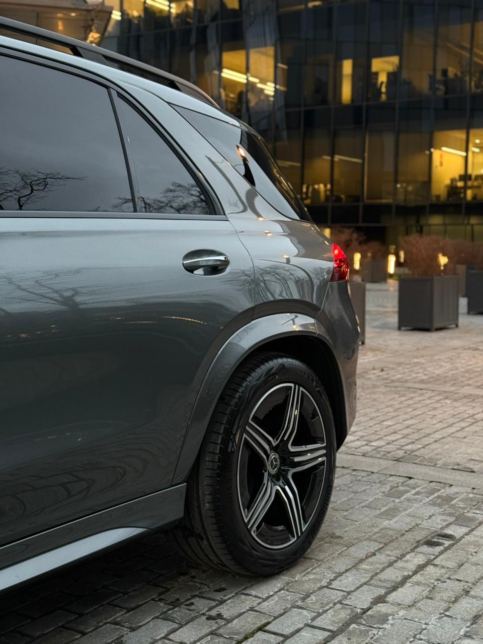 Mercedes-Benz GLE 450d SUV 2025 - фото 6