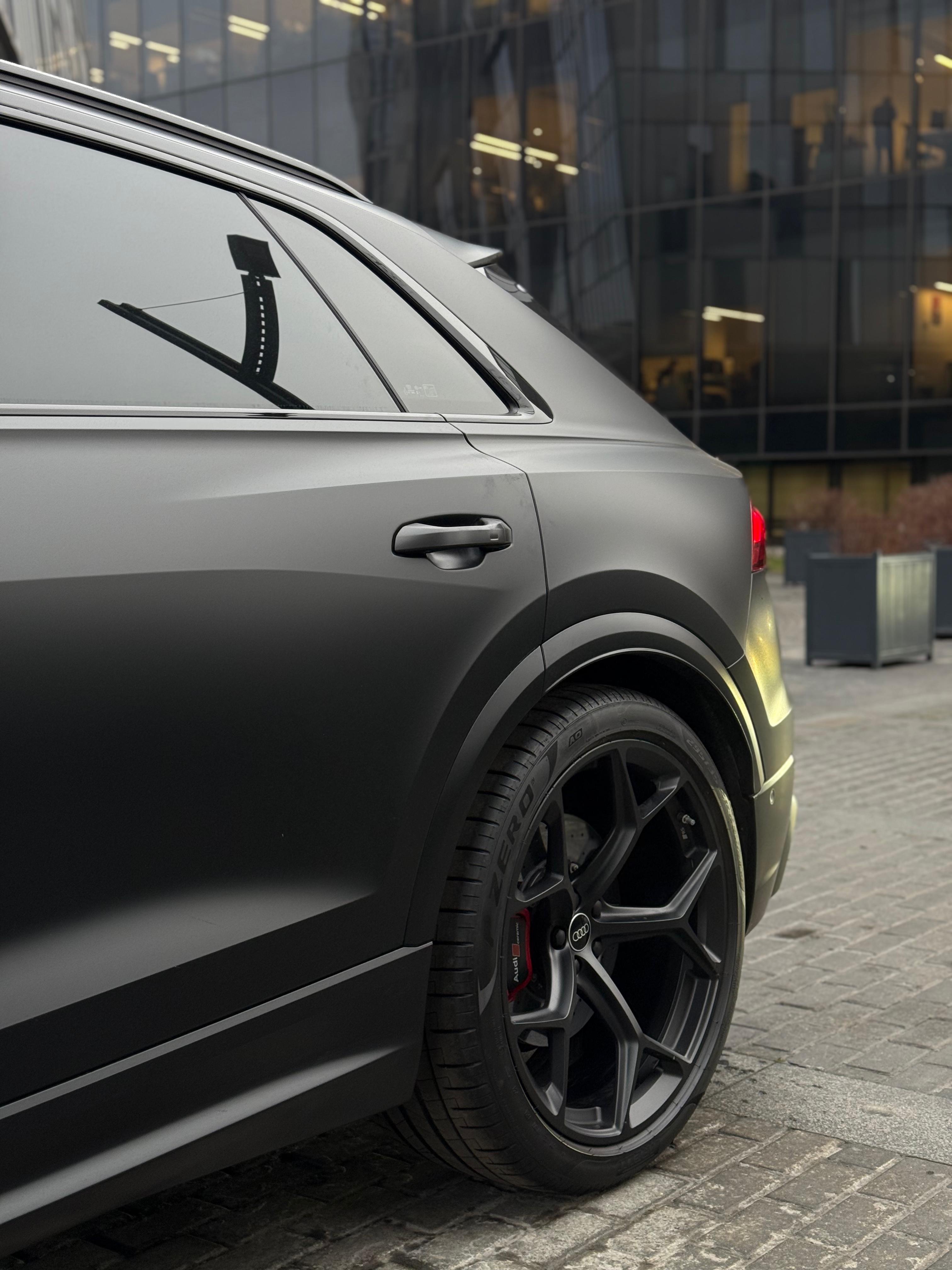 Audi RS Q8 2025 - фото 4