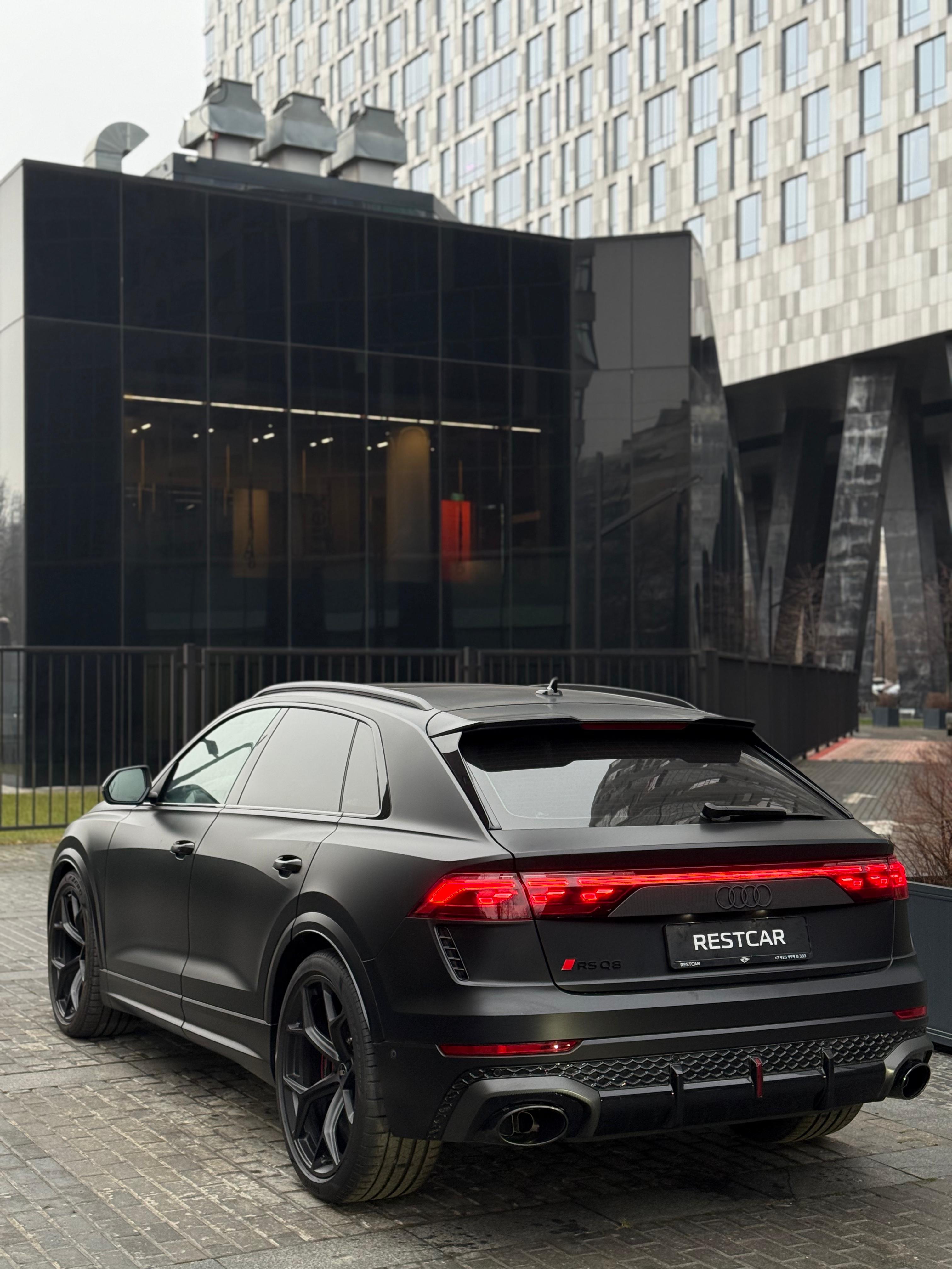 Audi RS Q8 2025 - фото 6