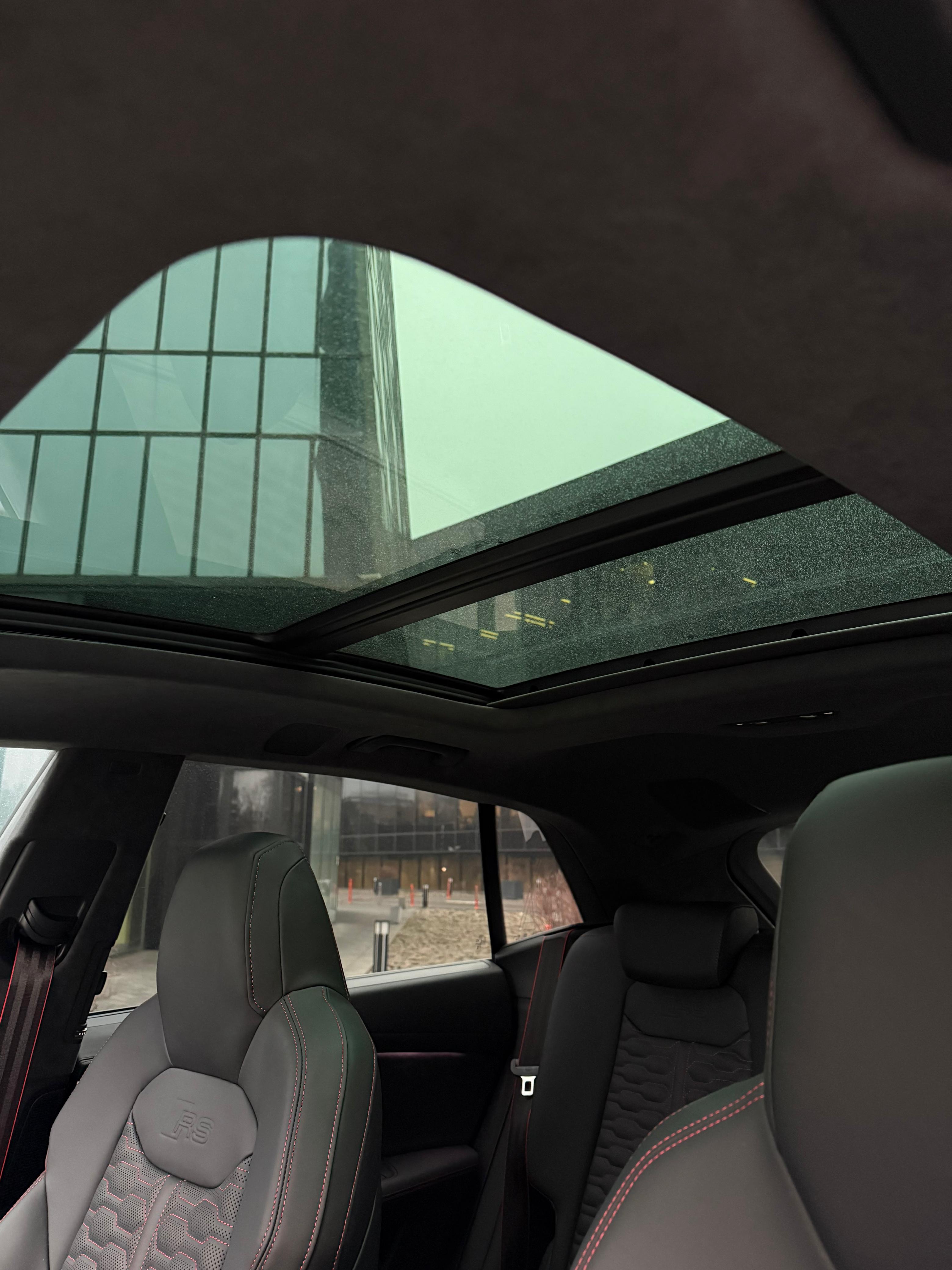 Audi RS Q8 2025 - фото 9
