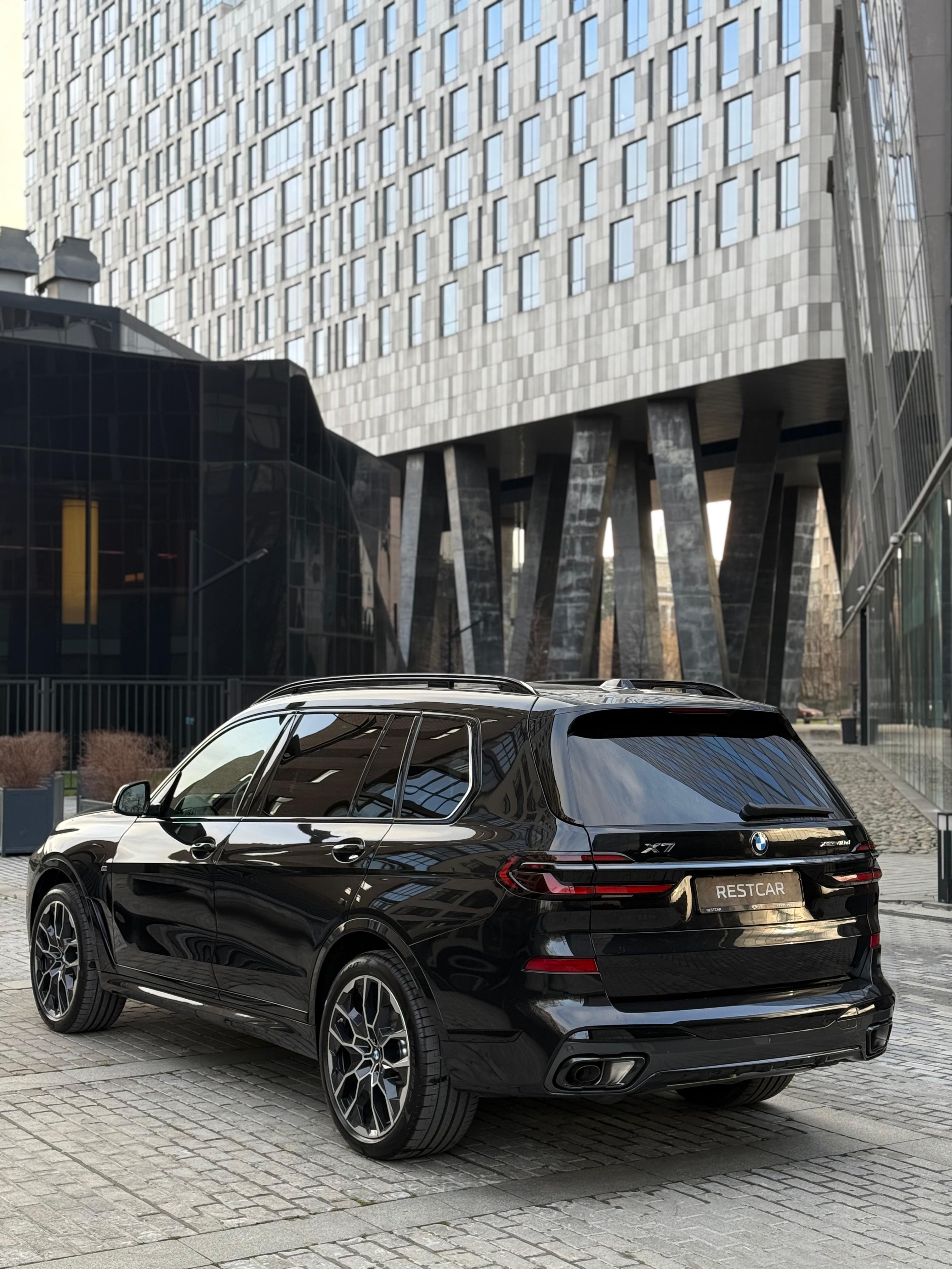 BMW X7 M60i 2025 - фото 4