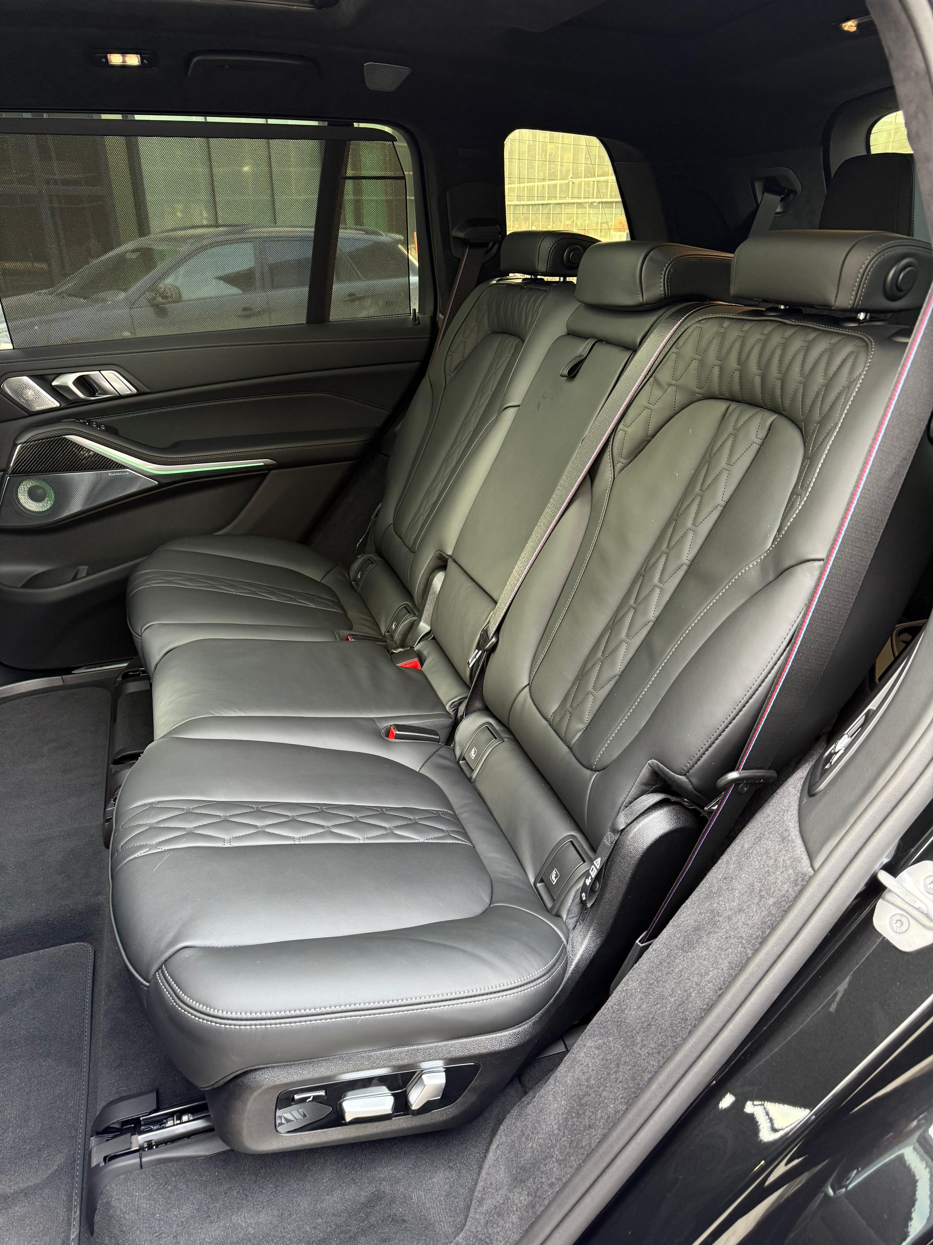 BMW X7 M60i 2025 - фото 10