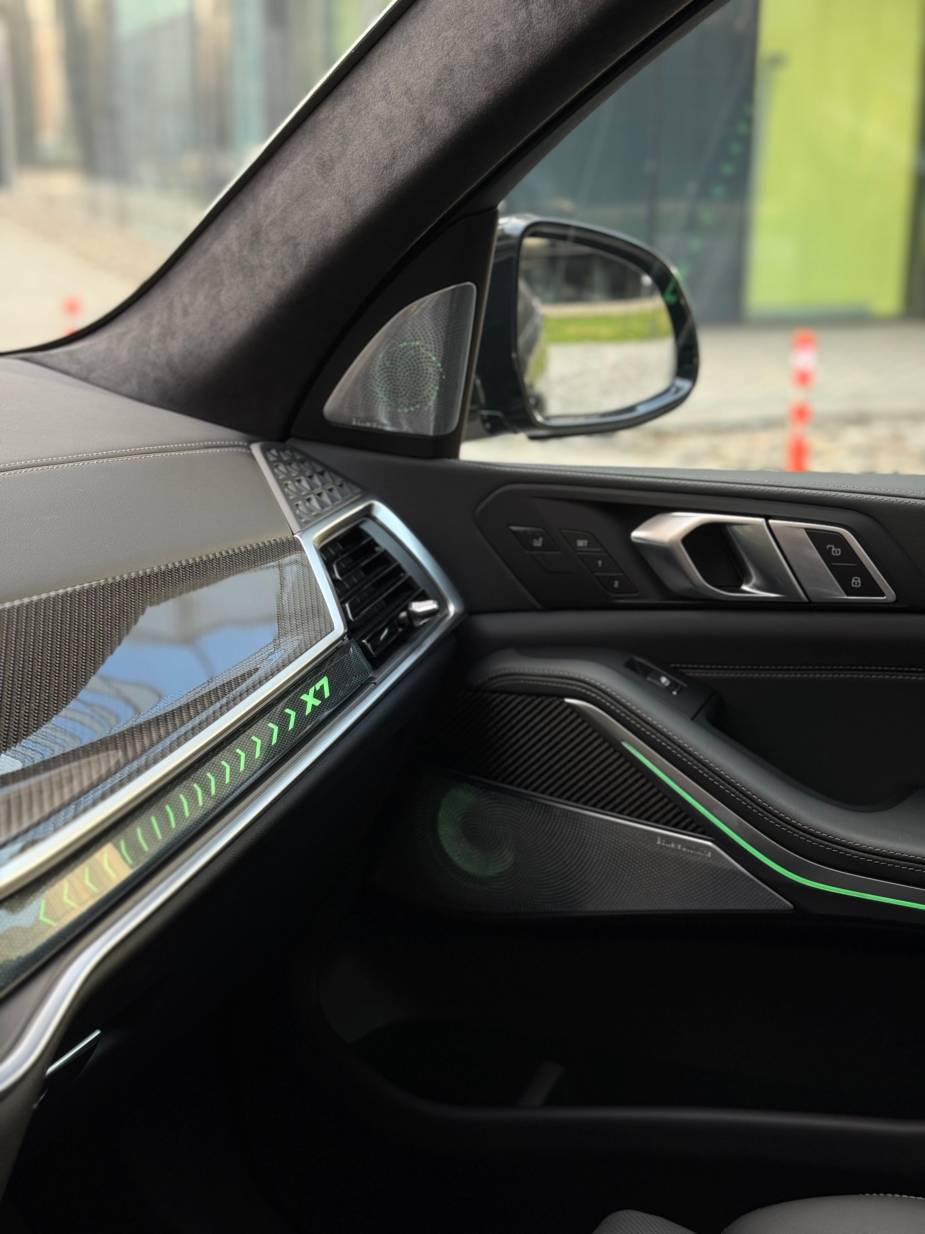 BMW X7 M60i 2025 - фото 25