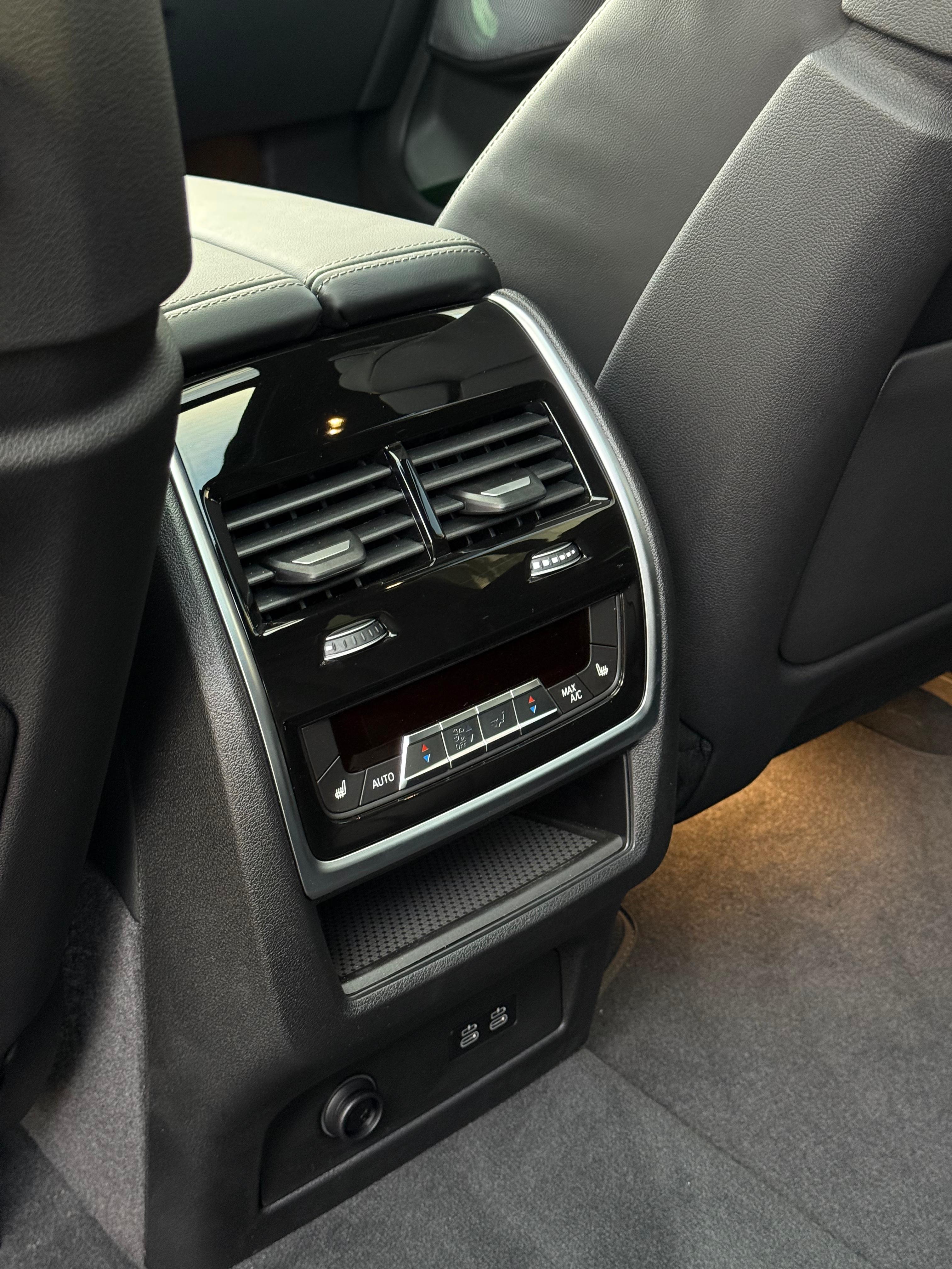 BMW X7 M60i 2025 - фото 26