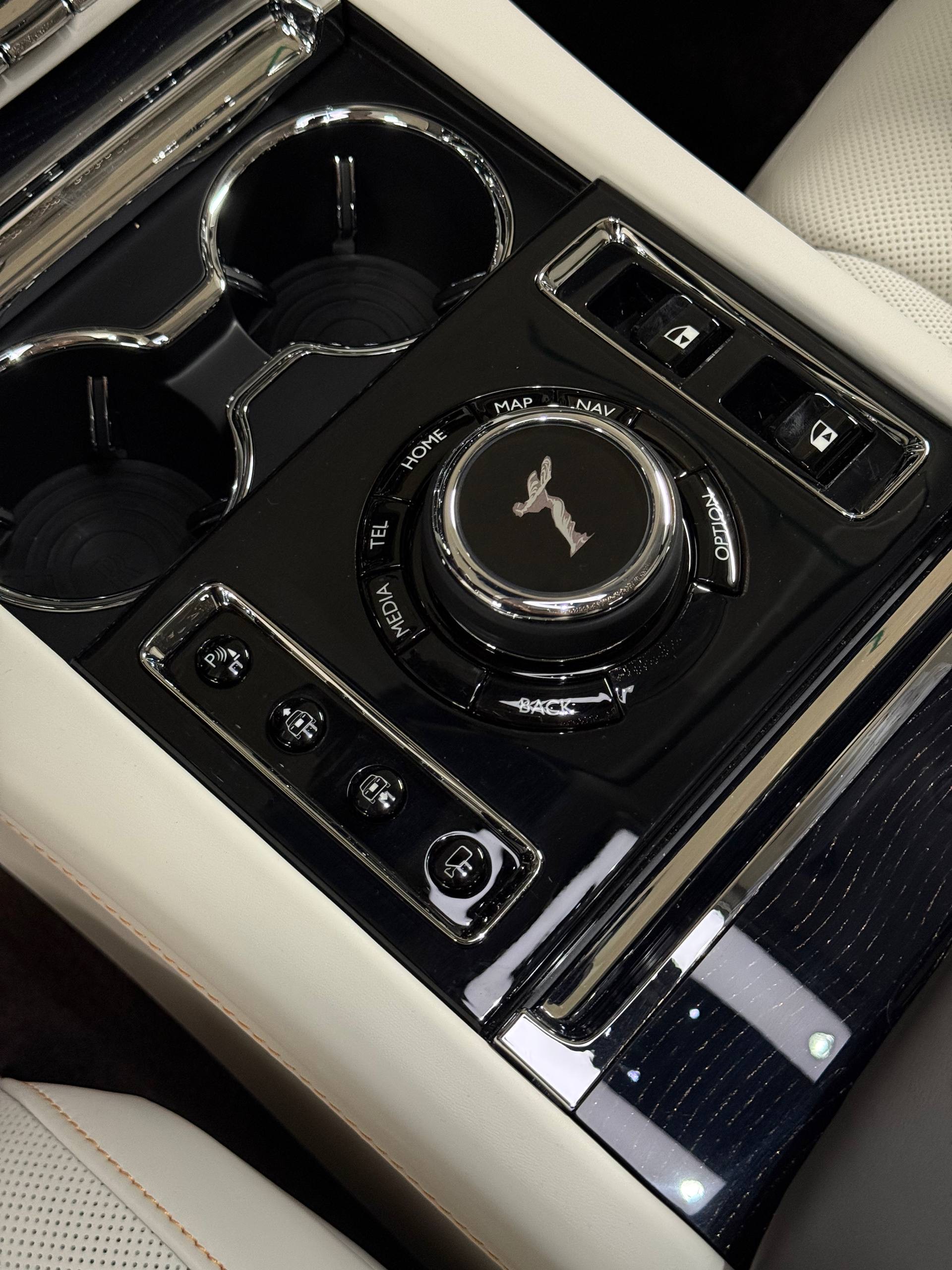 Rolls-Royce Ghost 2026 - фото 14