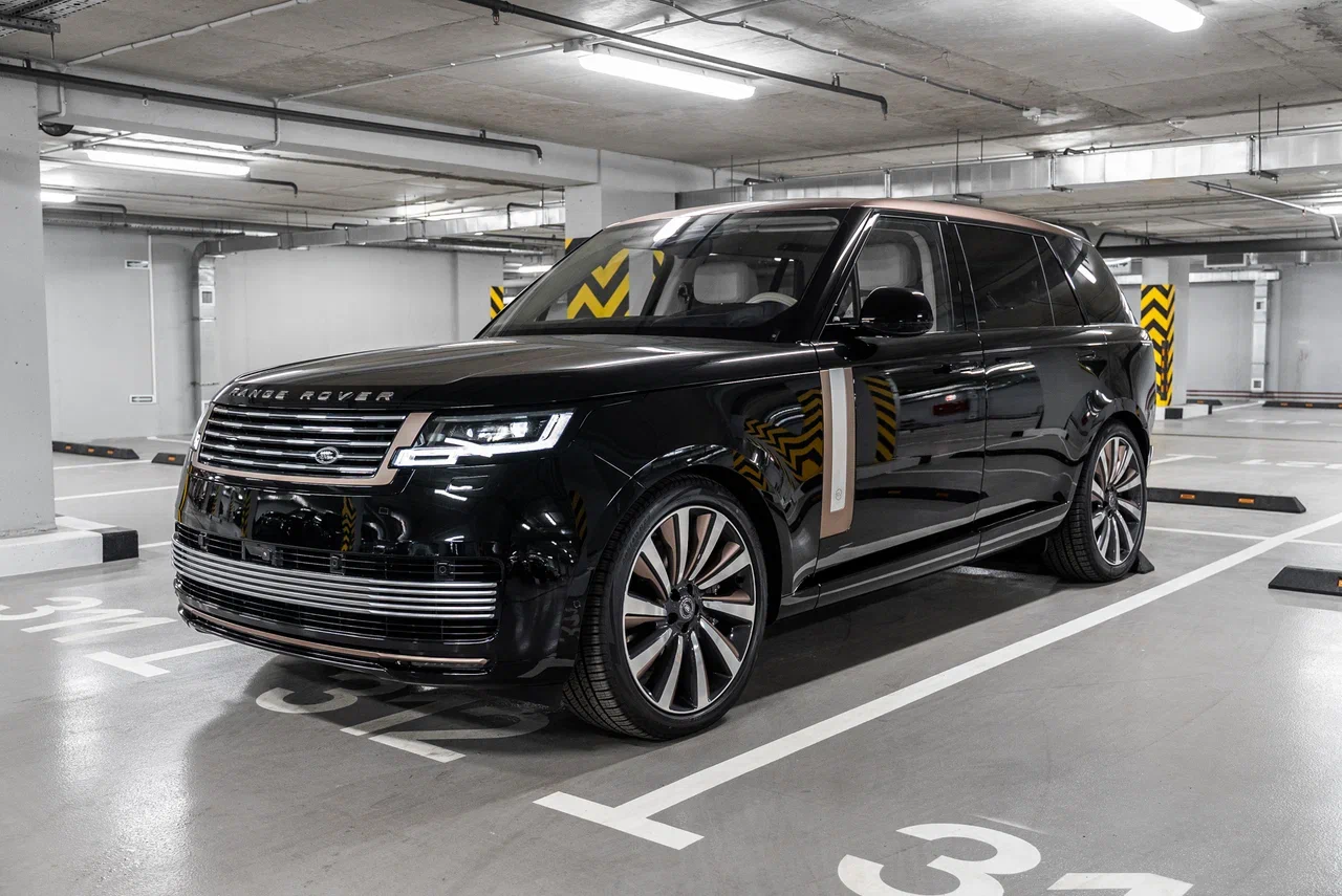 Range Rover SV Long (LWB) P530 2024