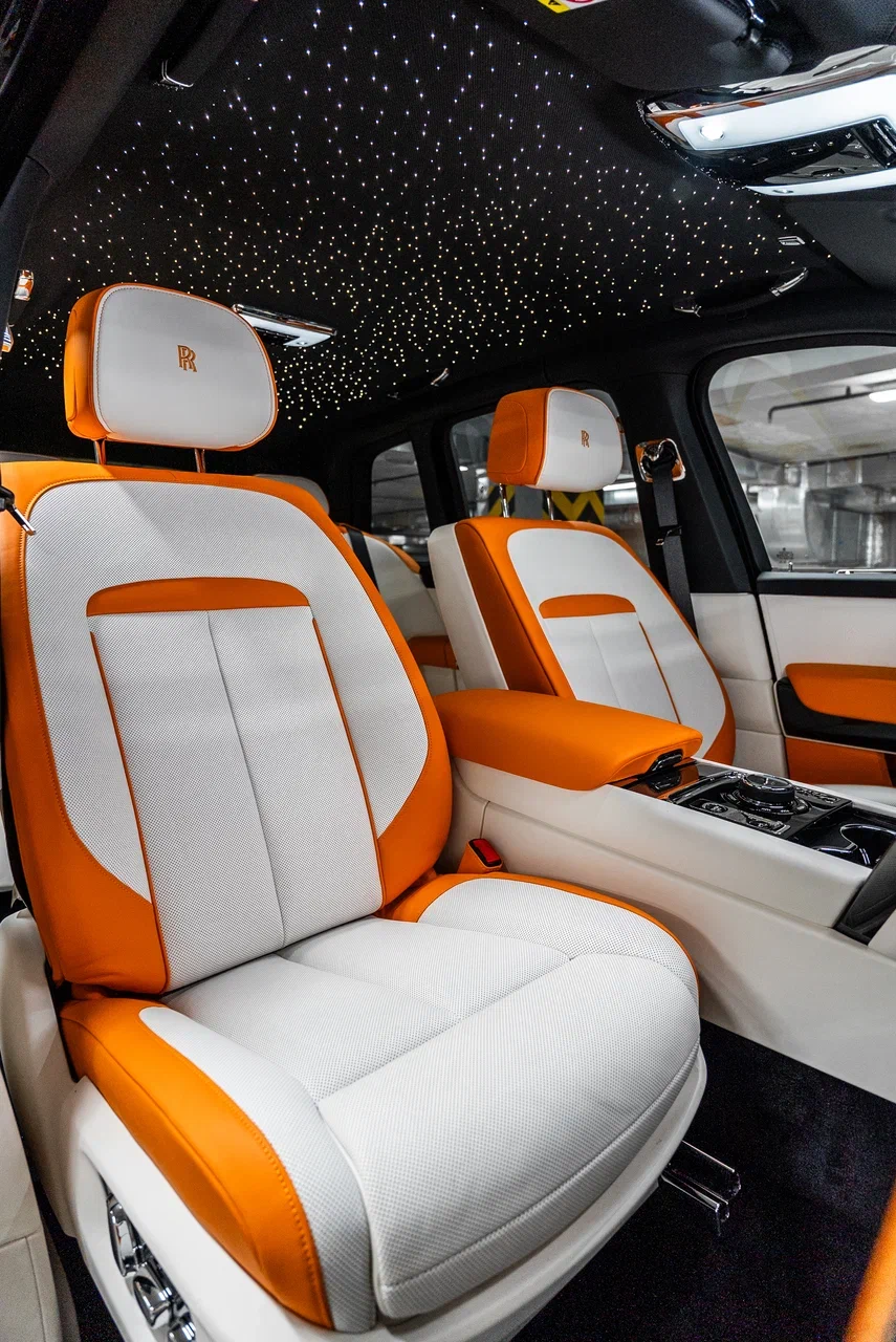 Rolls-Royce Cullinan Black Badge 2023 - фото 41