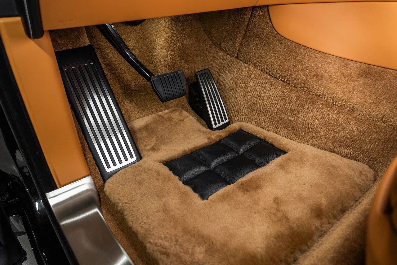 Rolls-Royce Cullinan Silver Badge 2022 - фото 13