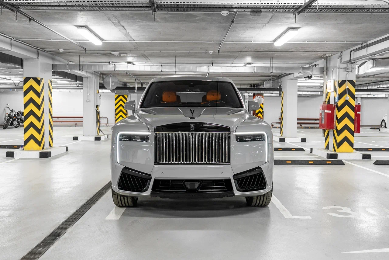 Rolls-Royce Cullinan Black Badge 2025 - фото 5