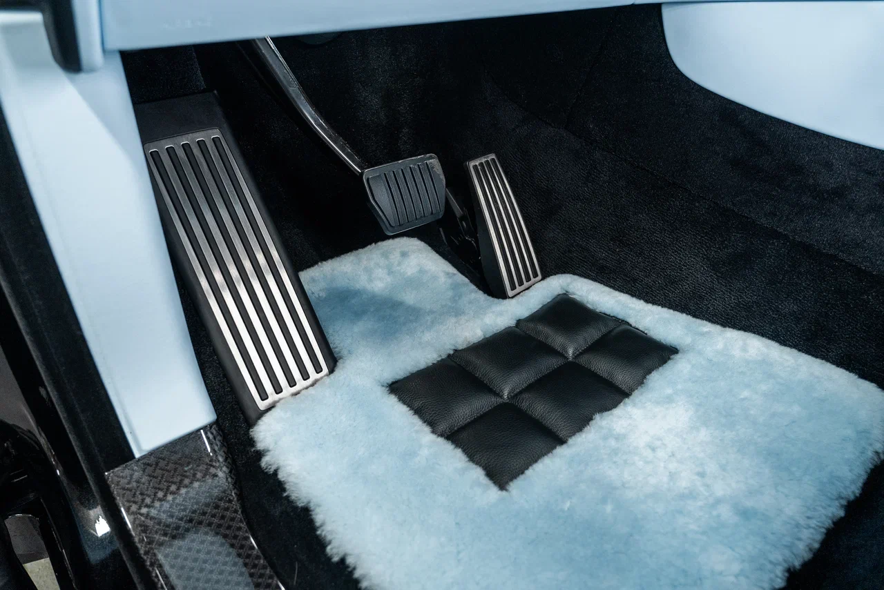Rolls-Royce Cullinan Black Badge 2025 - фото 14