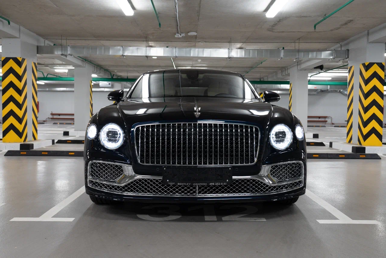 Bentley Flying Spur V8 2020 - фото 4