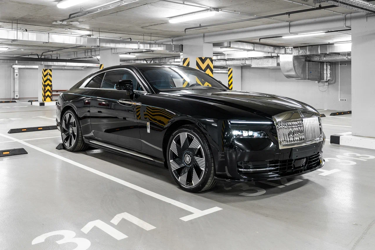 Rolls-Royce Spectre 2024 - фото 2