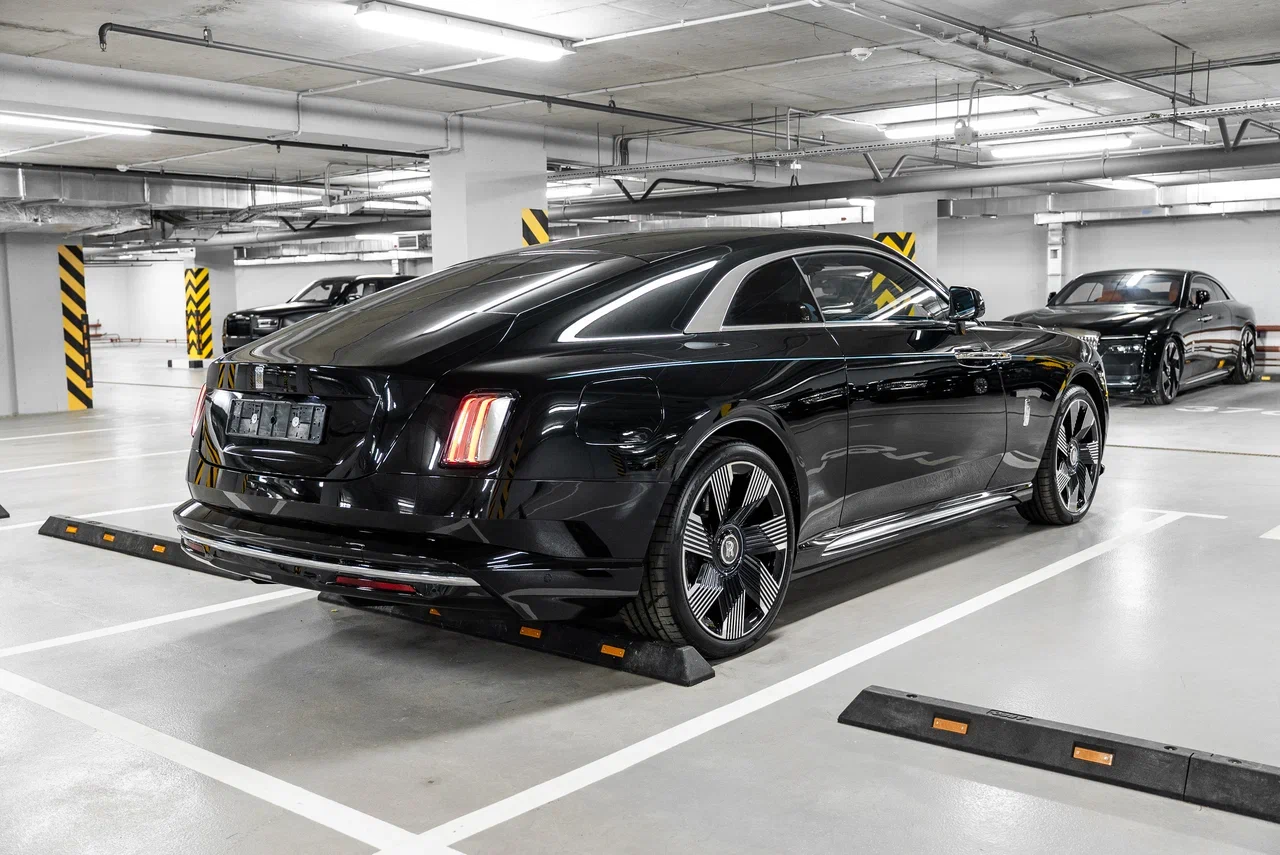 Rolls-Royce Spectre 2024 - фото 8