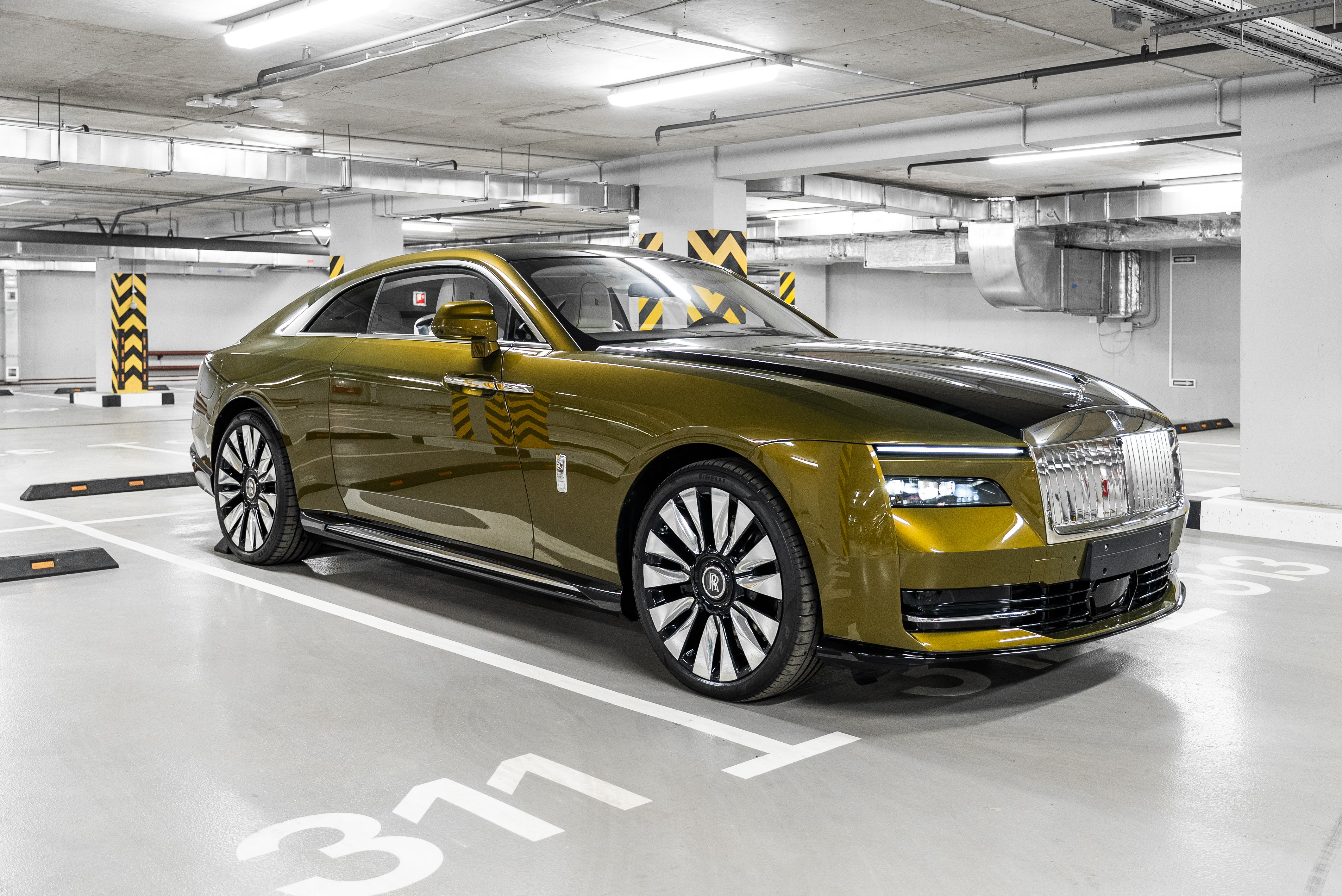 Rolls-Royce Spectre 2025 - фото 2