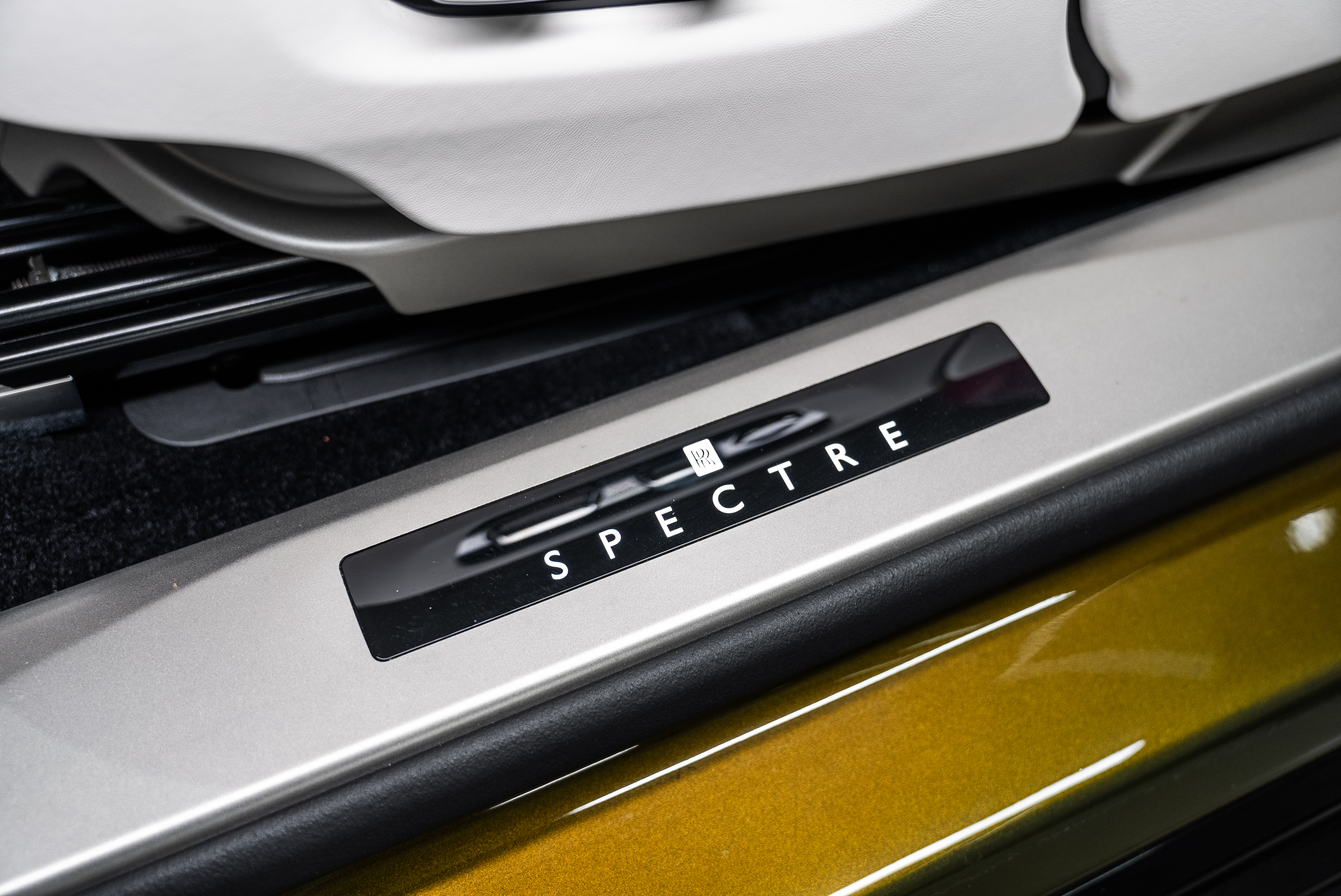 Rolls-Royce Spectre 2025 - фото 13