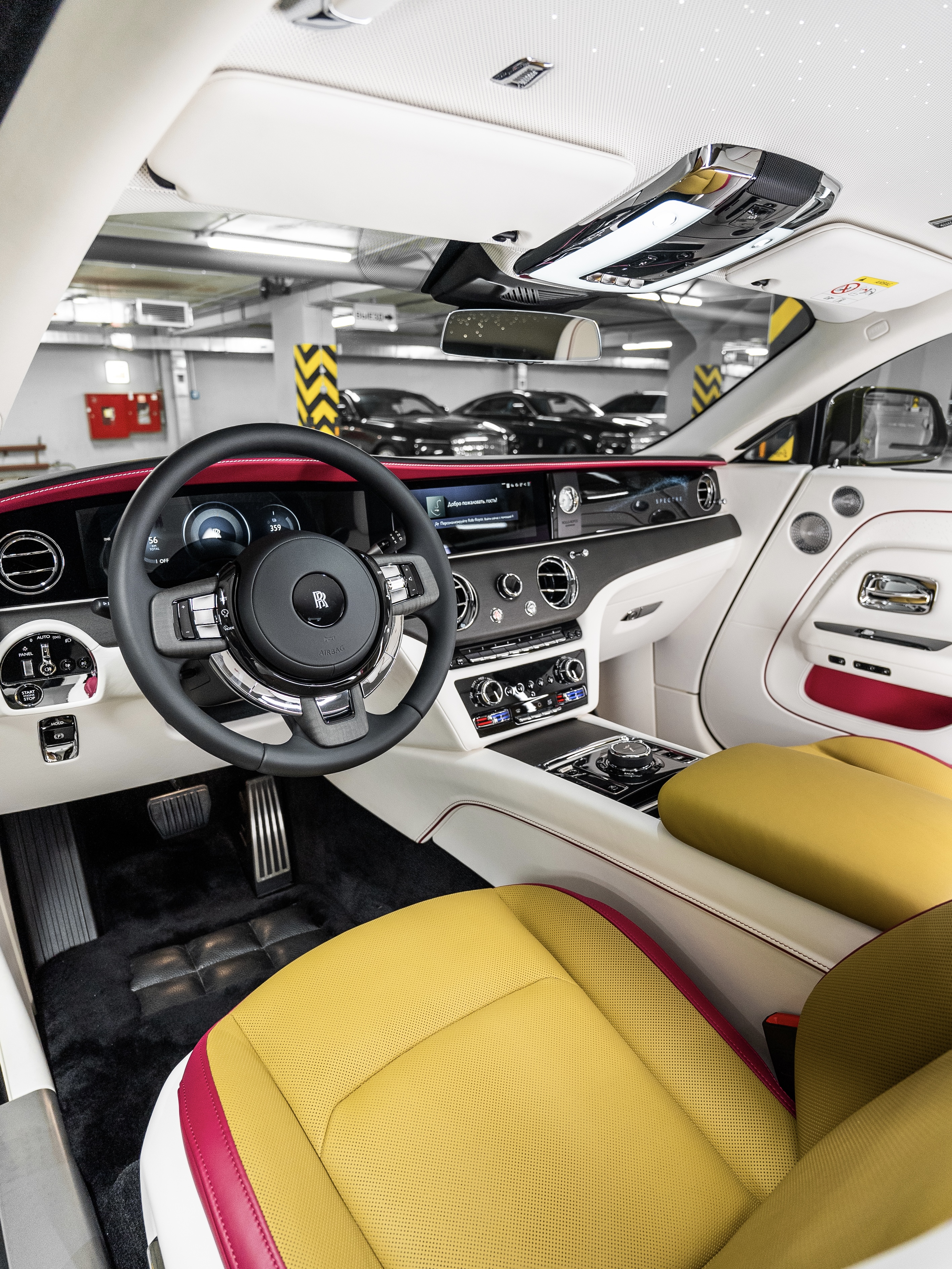 Rolls-Royce Spectre 2025 - фото 18