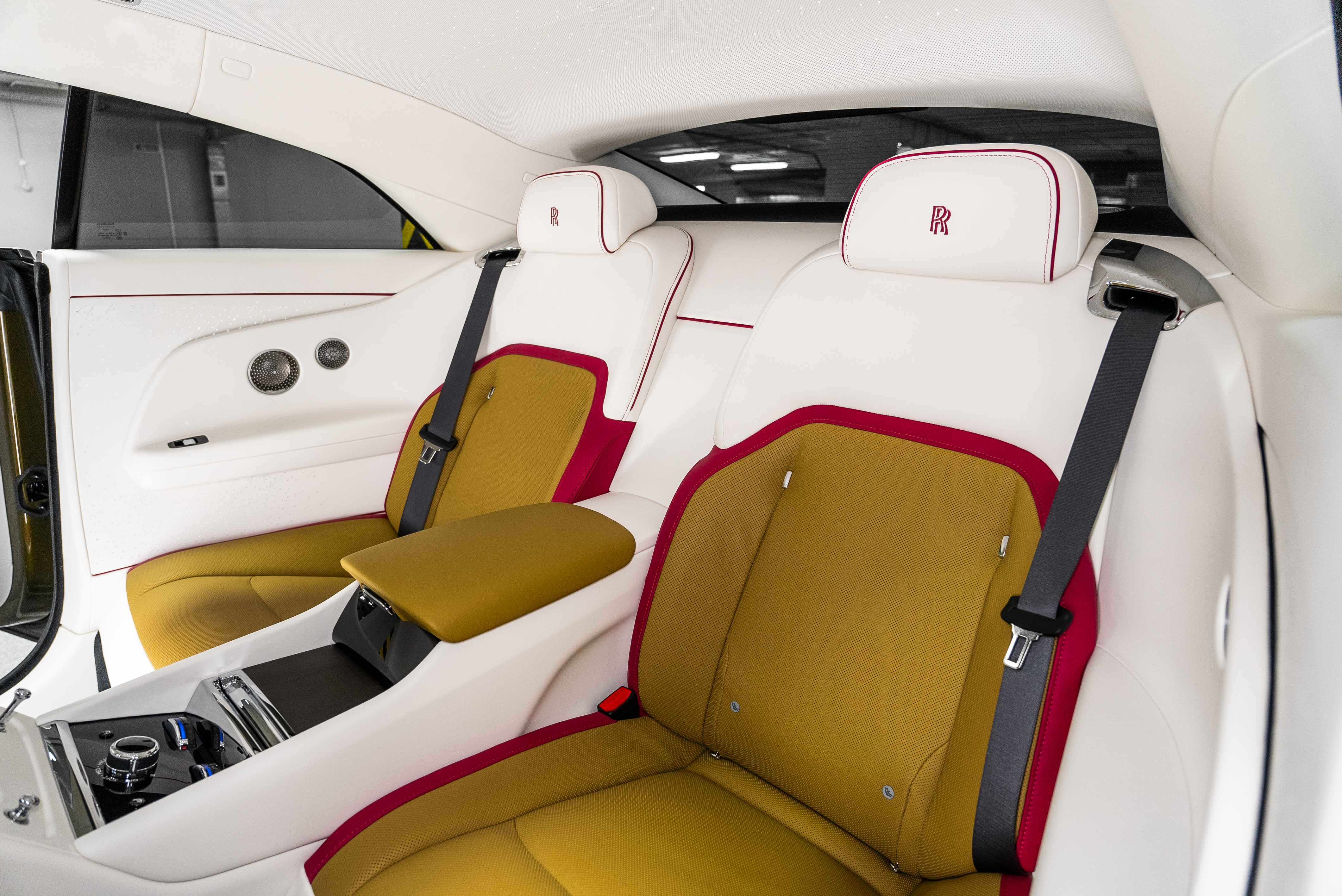 Rolls-Royce Spectre 2025 - фото 21