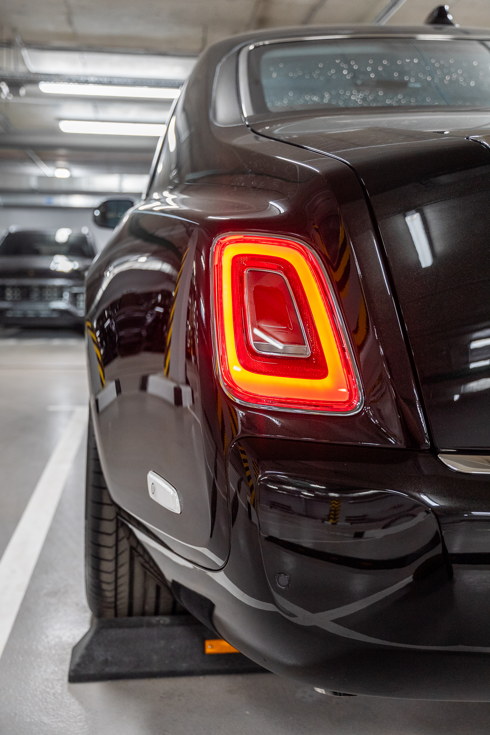 Rolls-Royce Phantom 2025 - фото 14