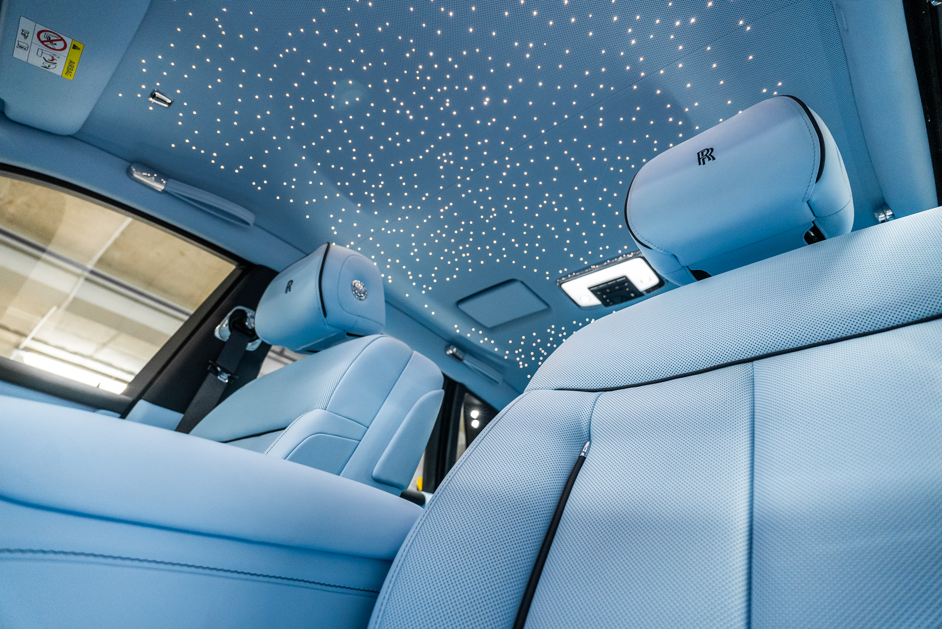 Rolls-Royce Phantom 2025 - фото 22